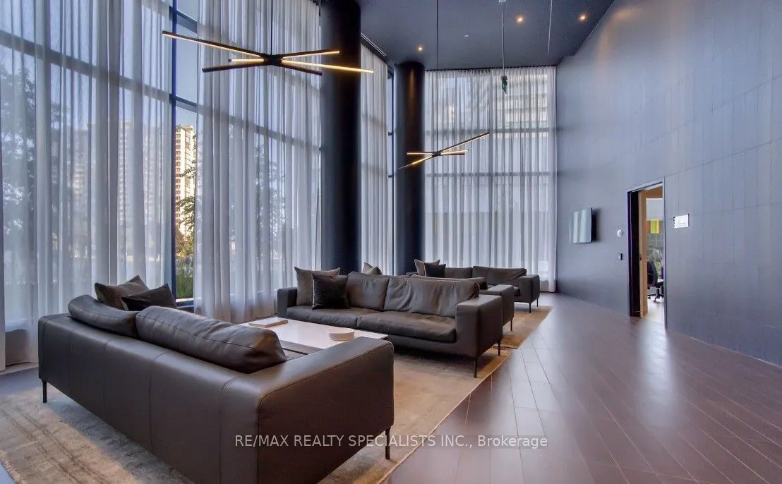 3900 Confederation Parkway, #211