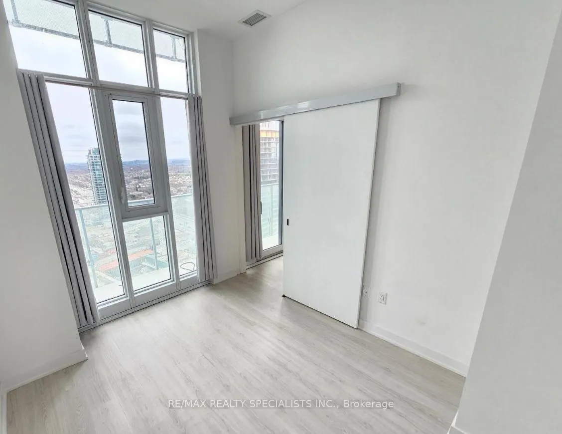 3900 Confederation Parkway, #211