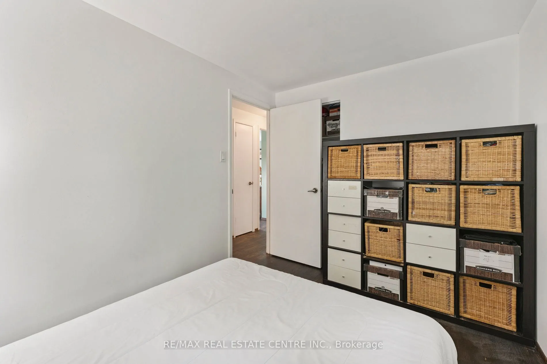 102 Rutherford Road N