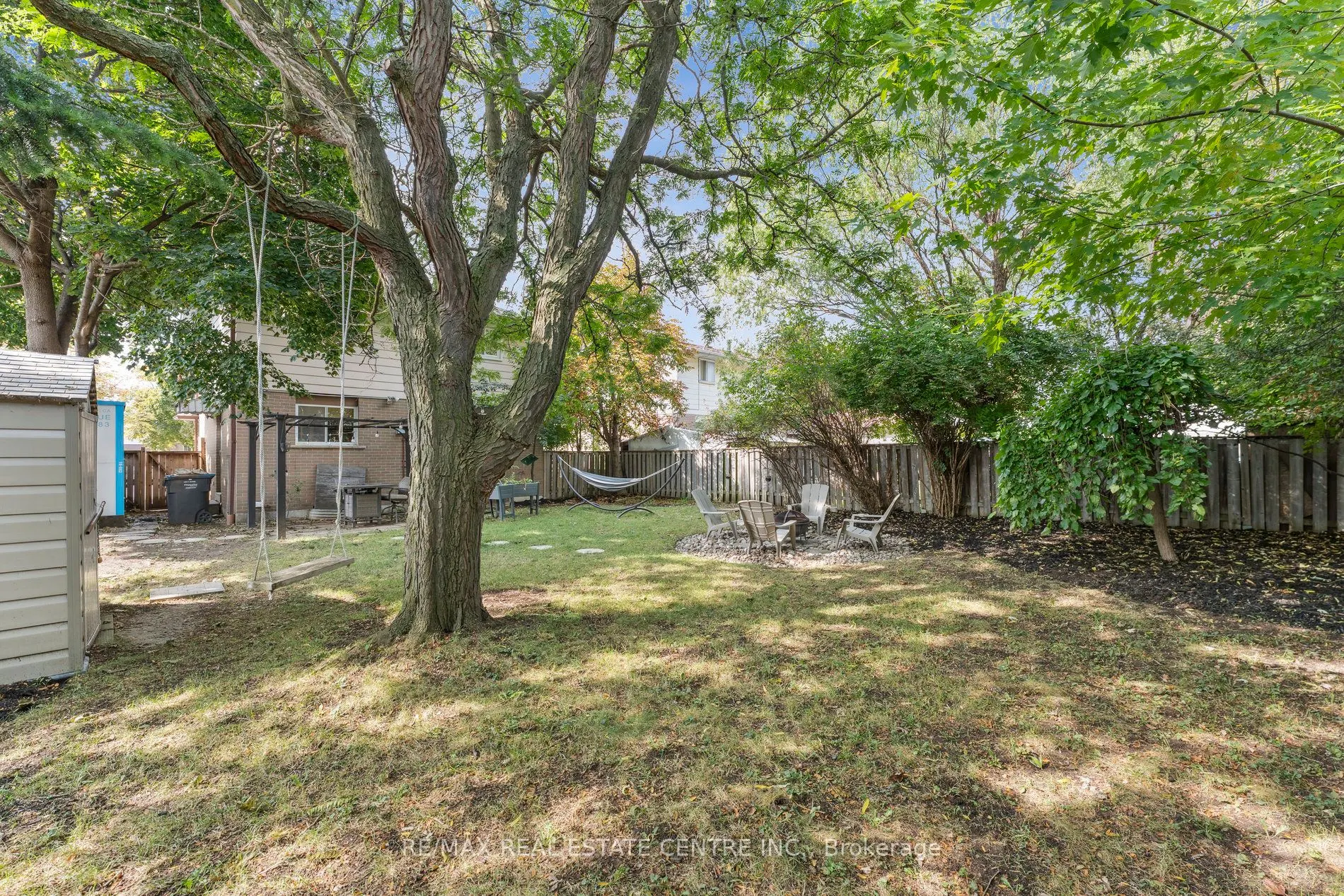 102 Rutherford Road N