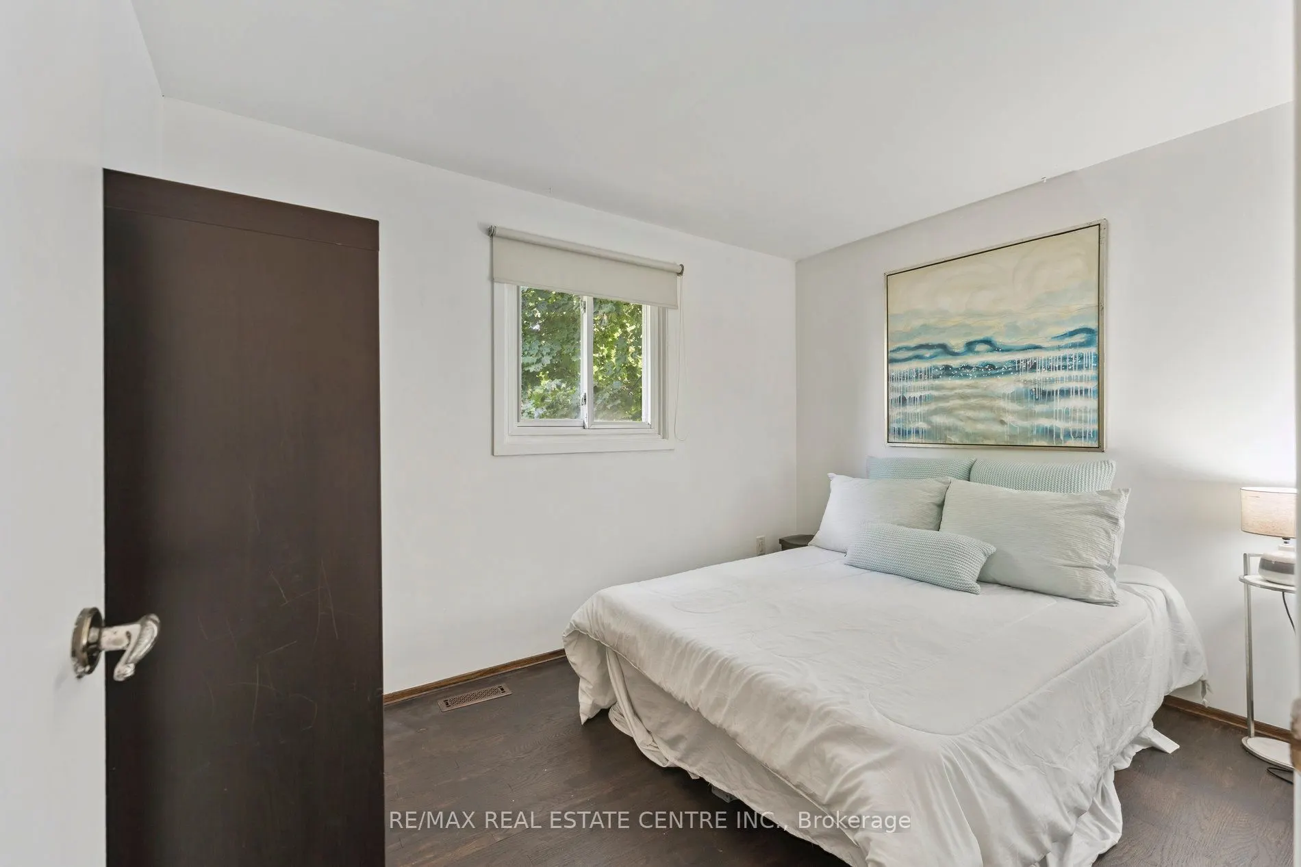 102 Rutherford Road N