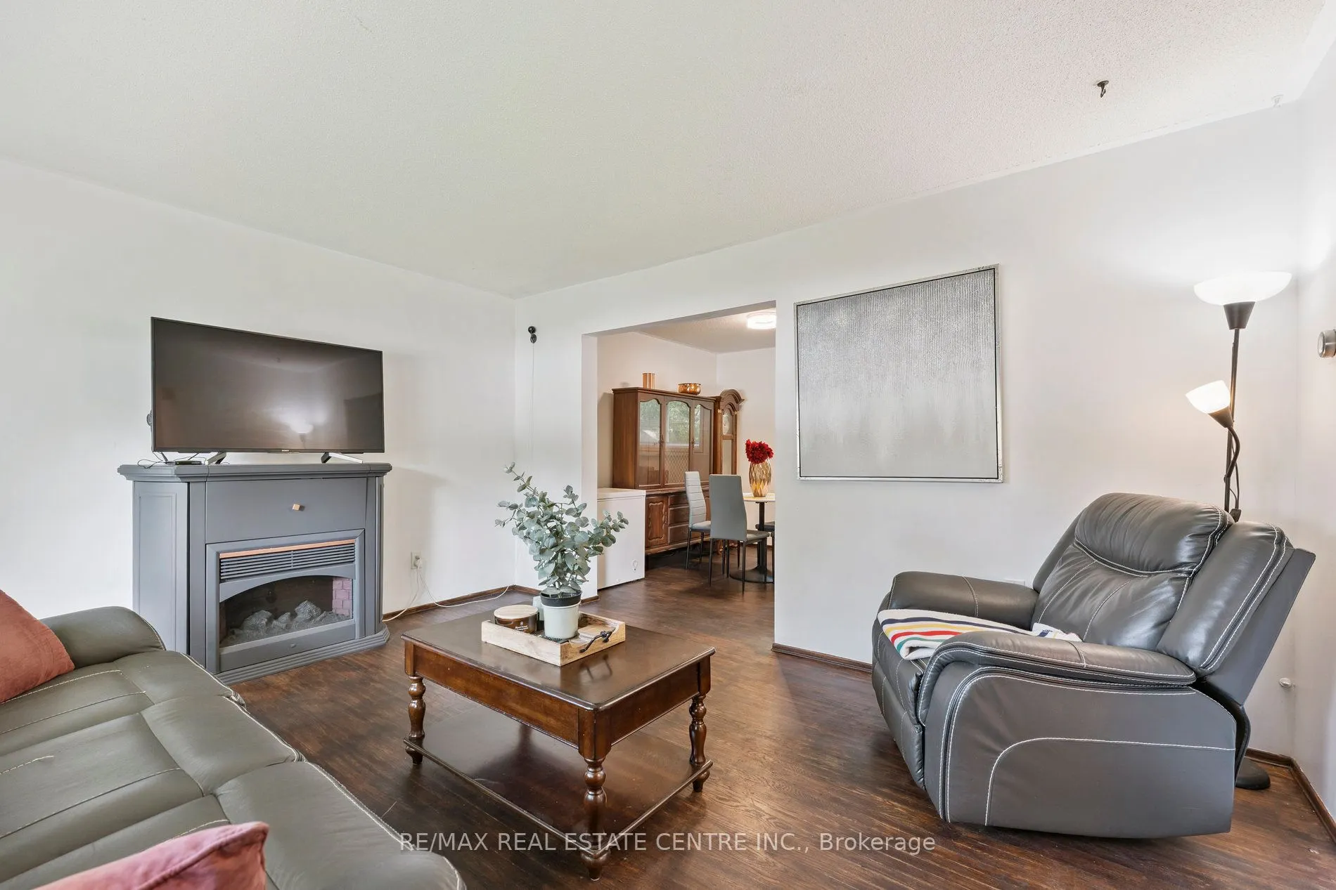 102 Rutherford Road N