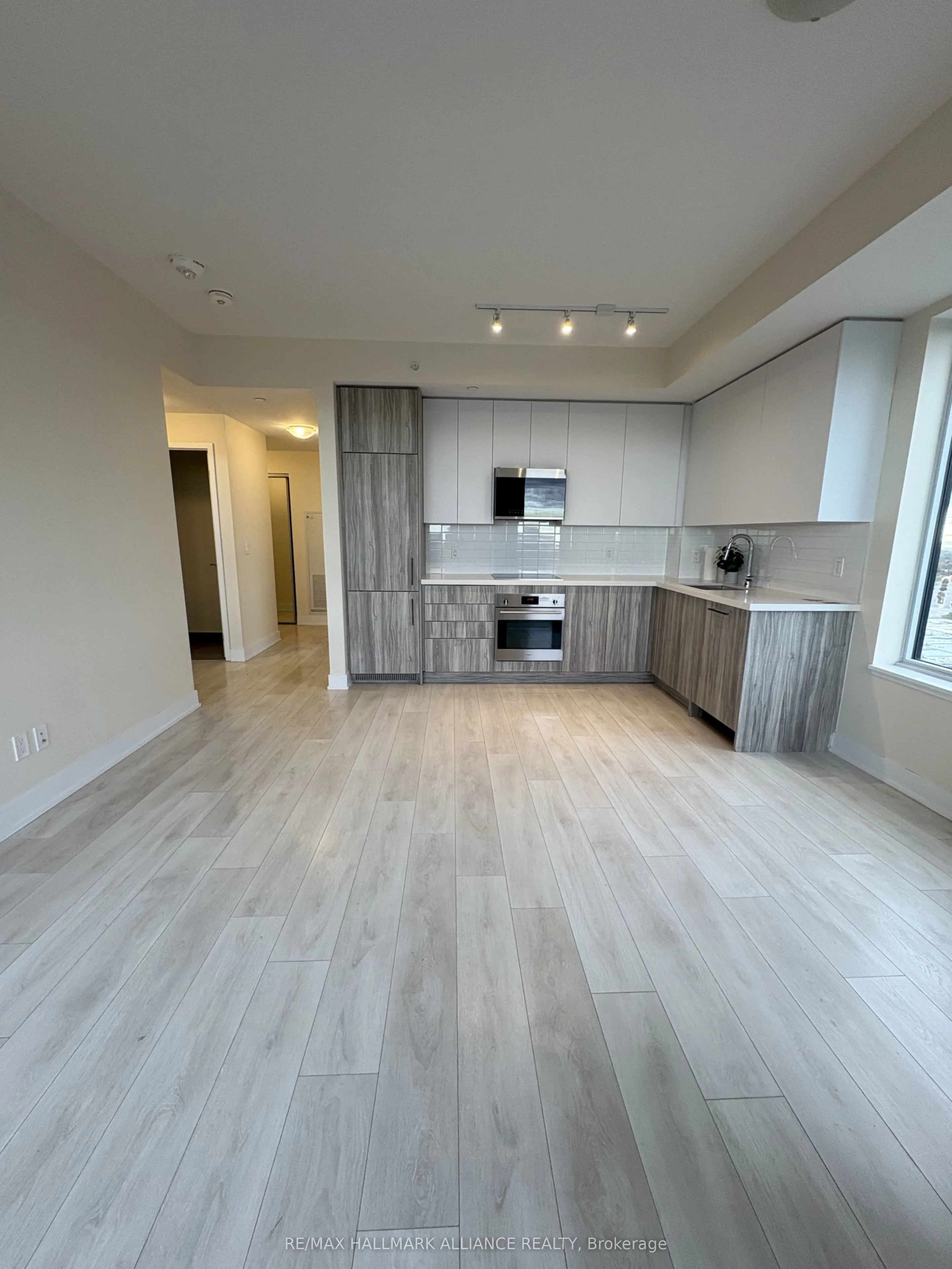 297 Oak Walk Drive, #1804