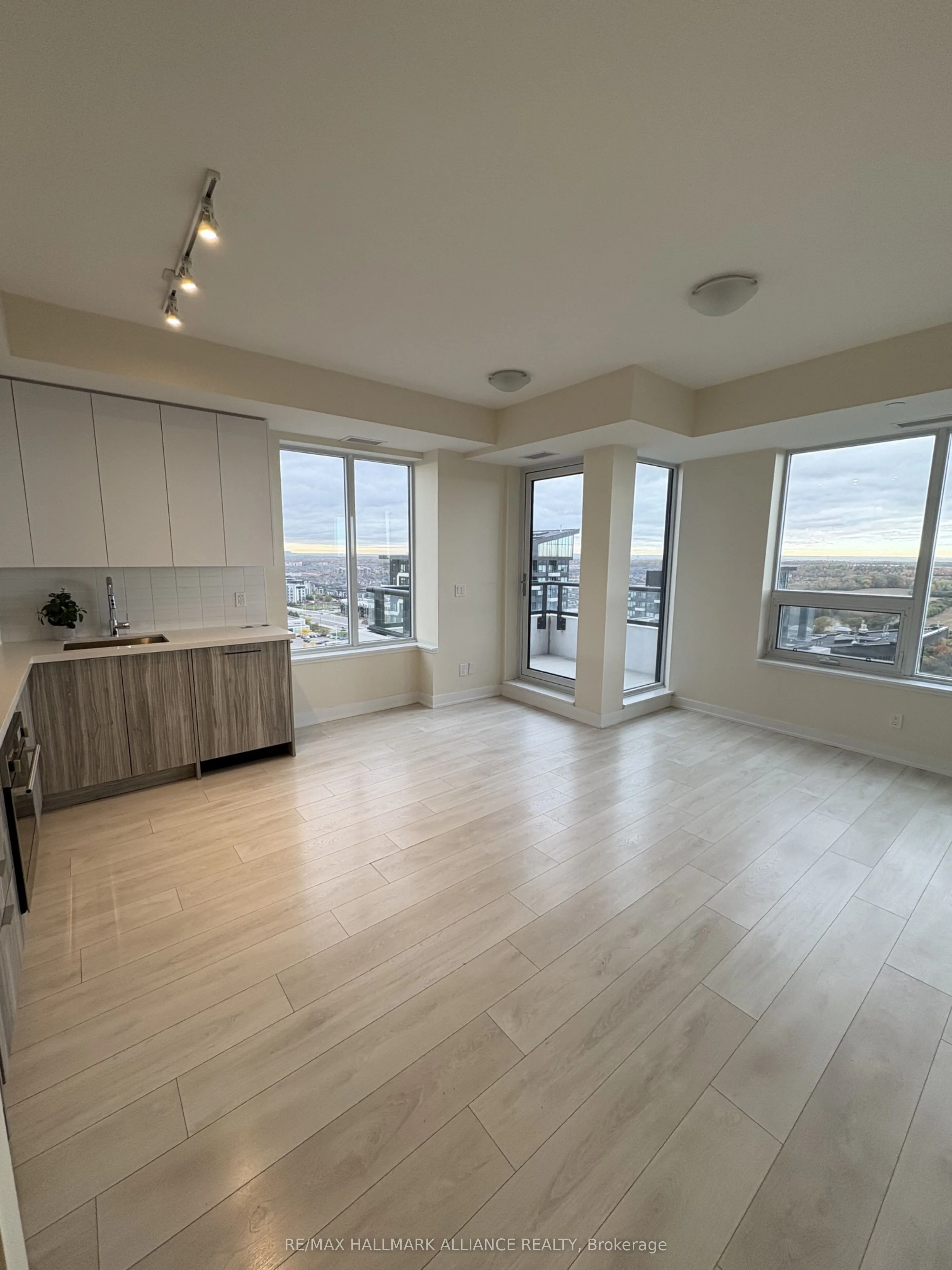 297 Oak Walk Drive, #1804