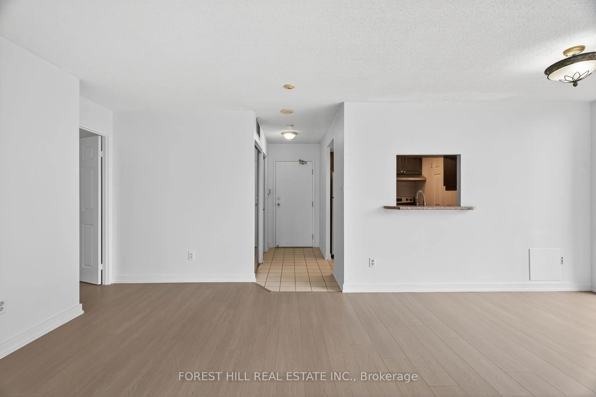 285 Enfield Place N, #210