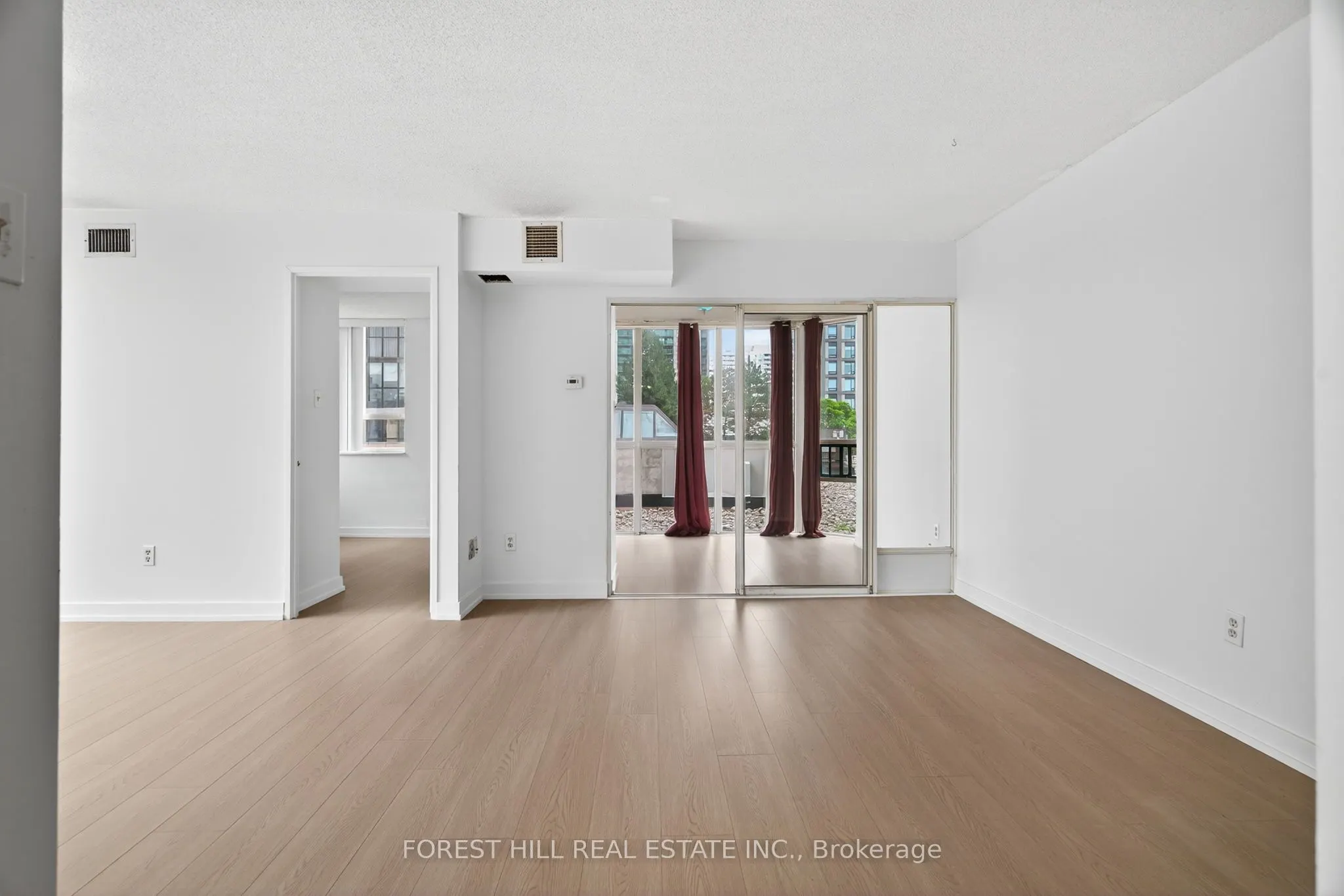 285 Enfield Place N, #210