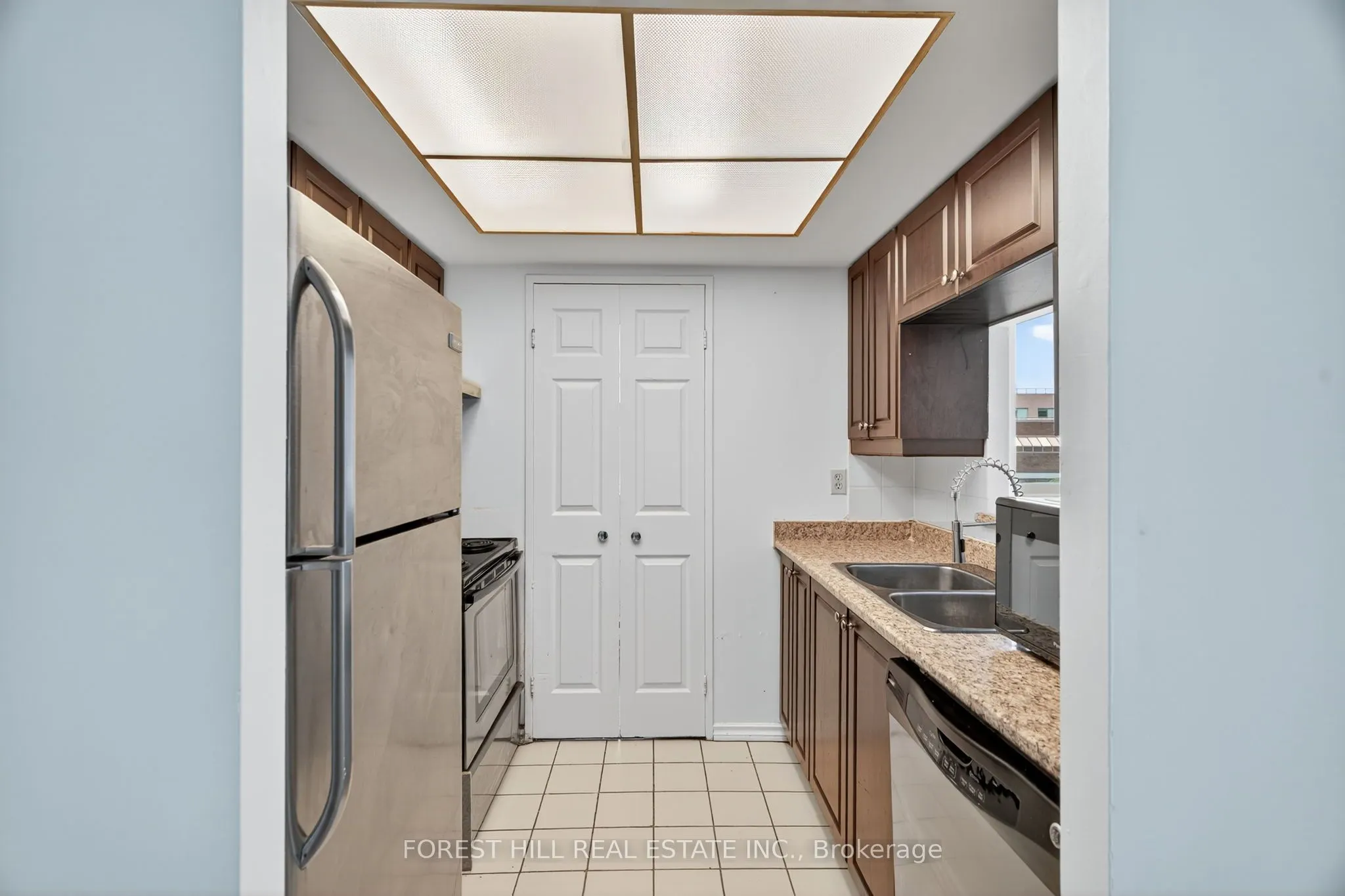 285 Enfield Place N, #210