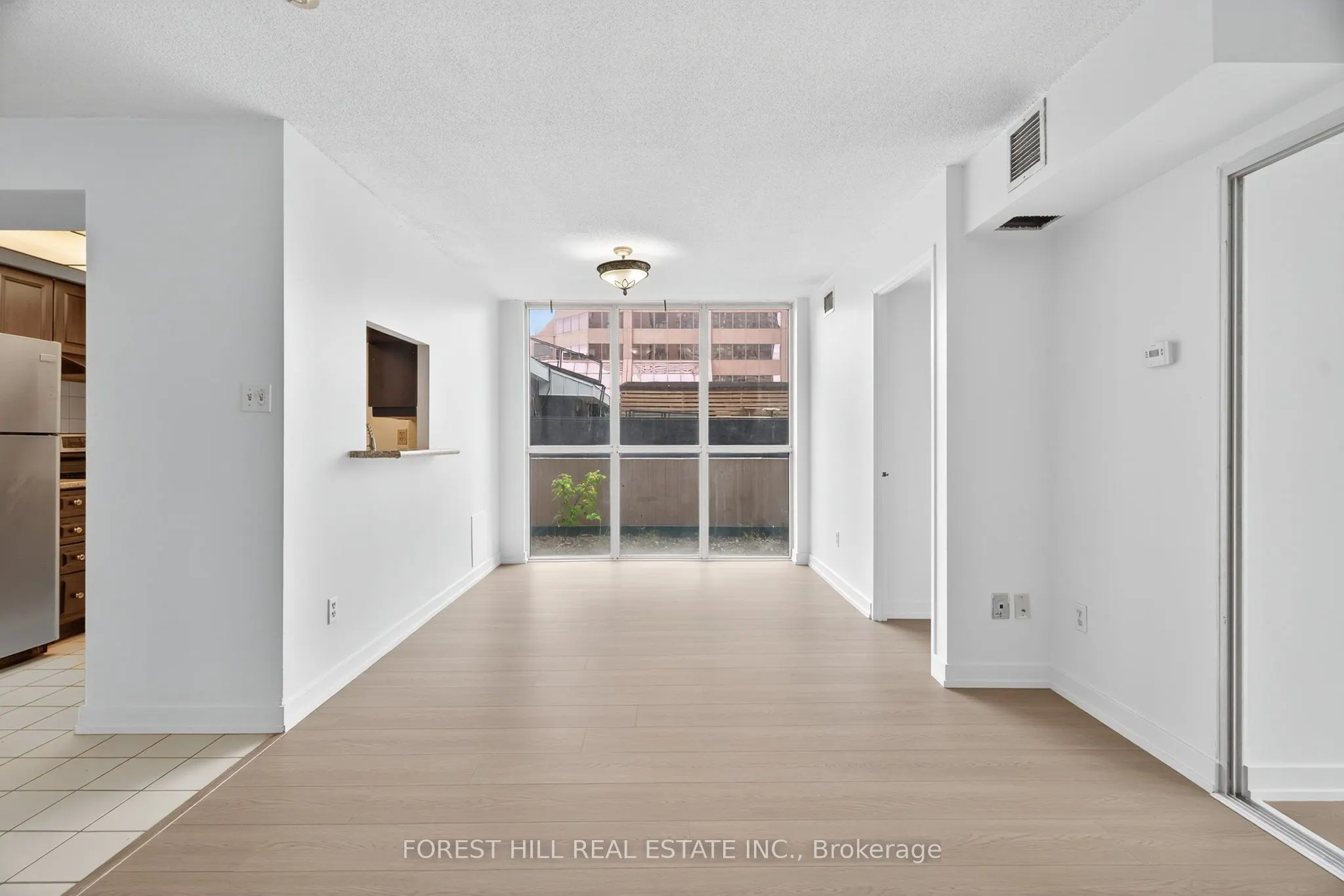 285 Enfield Place N, #210