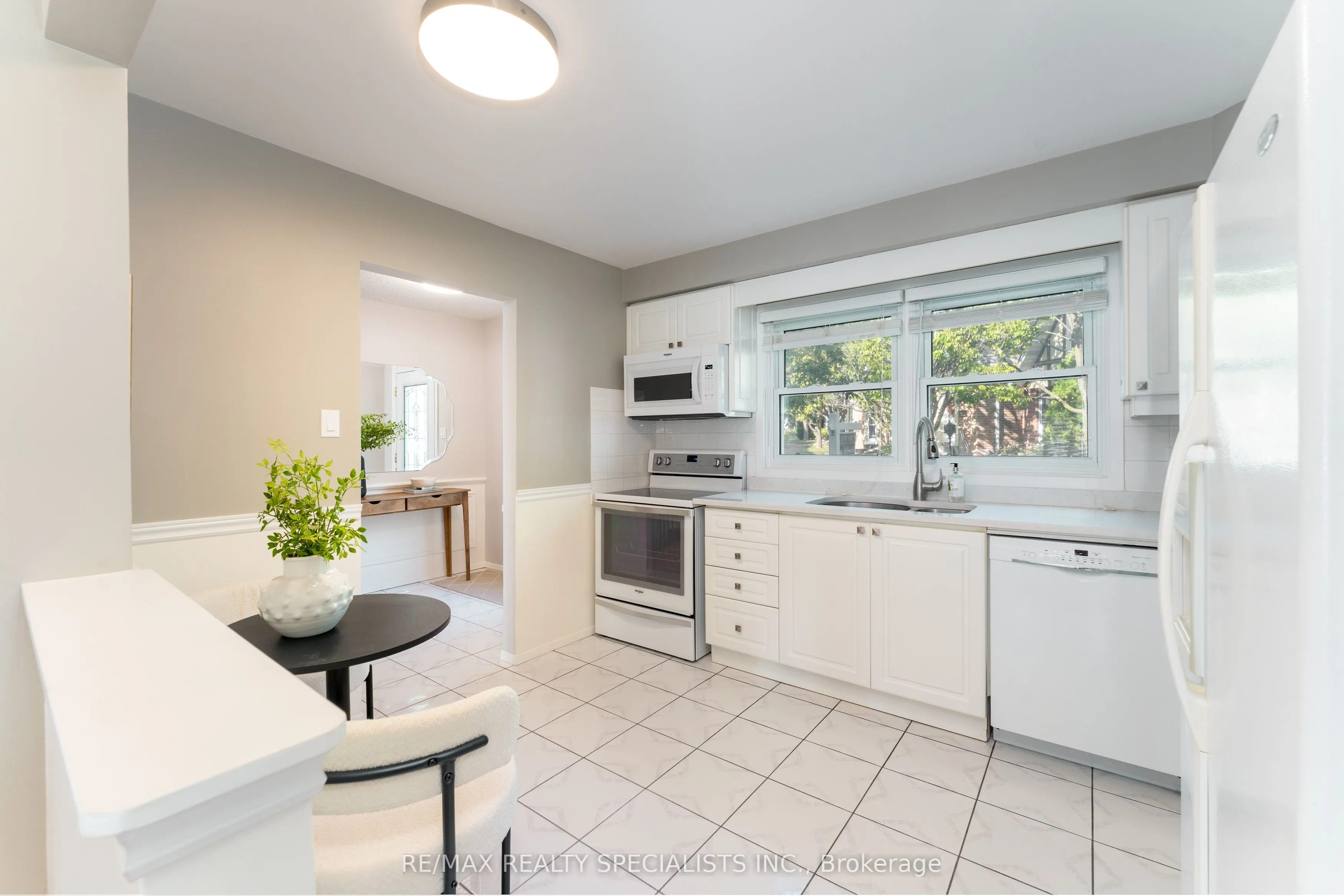 2252 Upper Middle Road, #6