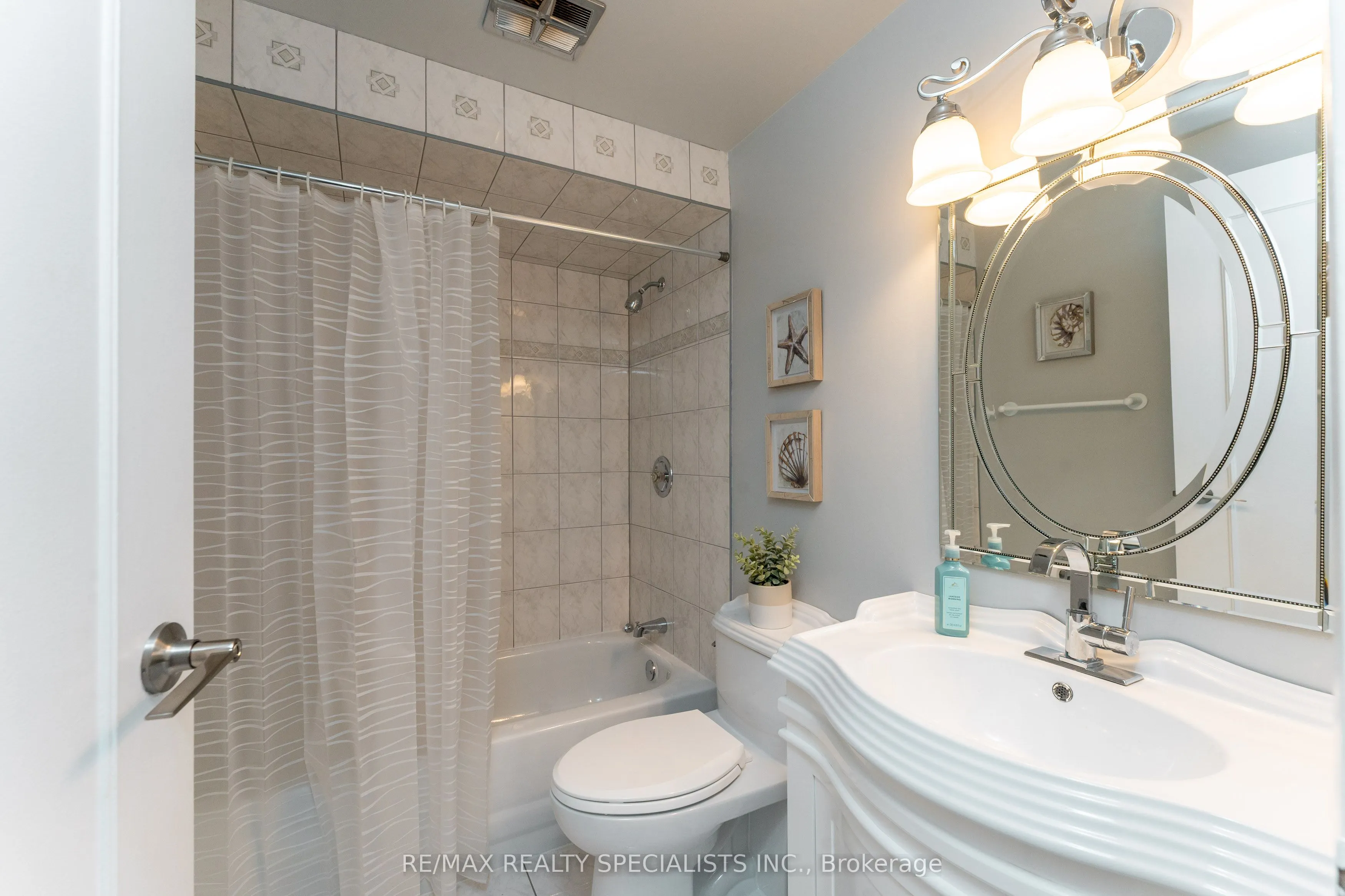 2252 Upper Middle Road, #6