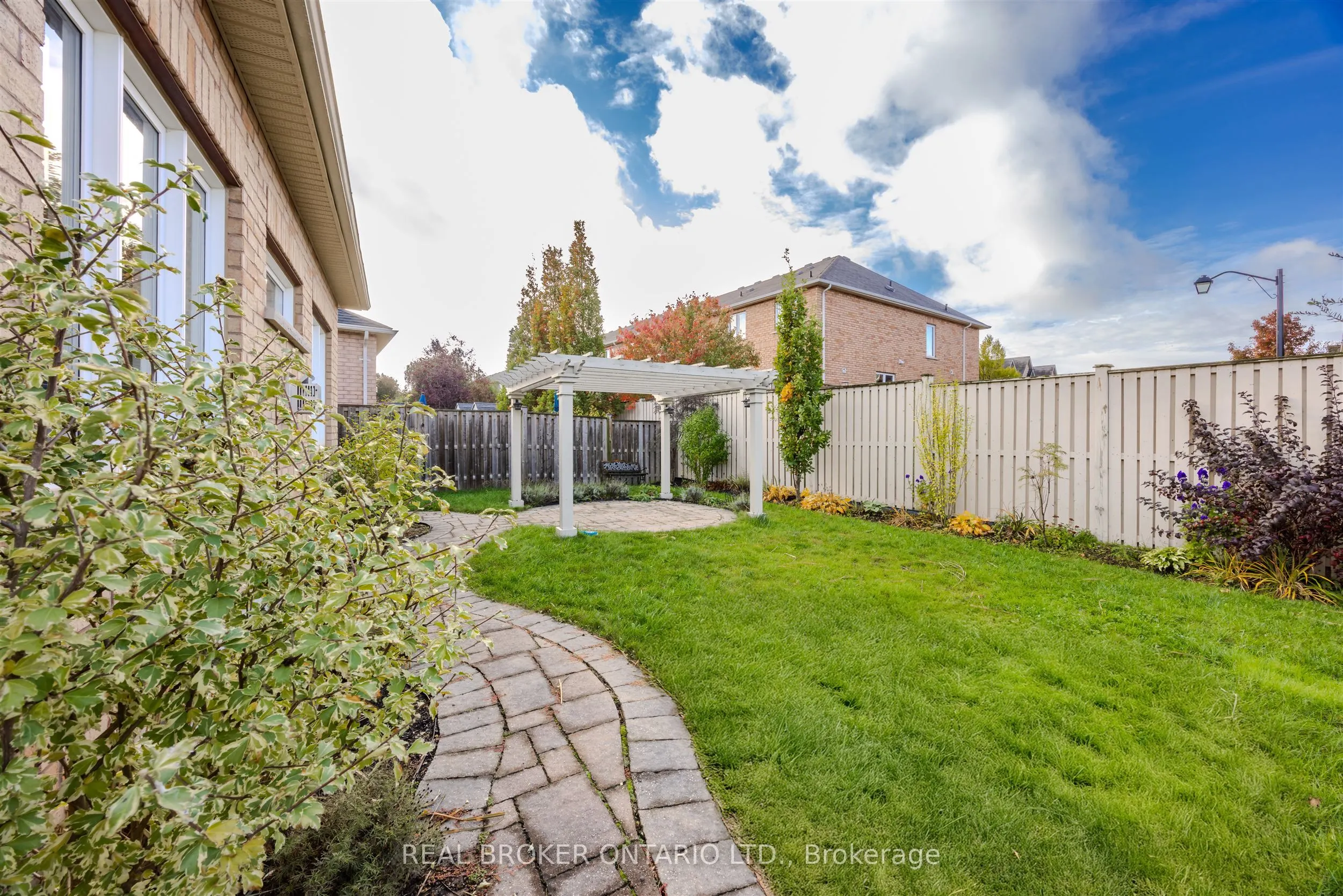 636 Serafini Crescent