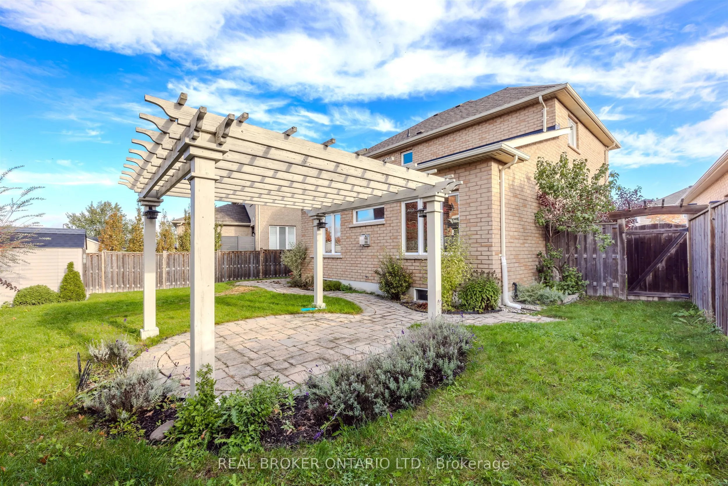 636 Serafini Crescent