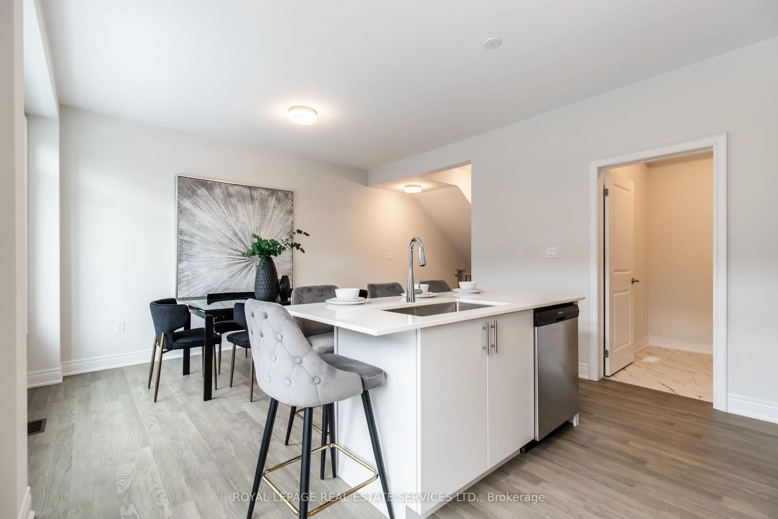 2733 Westoak Trails Boulevard