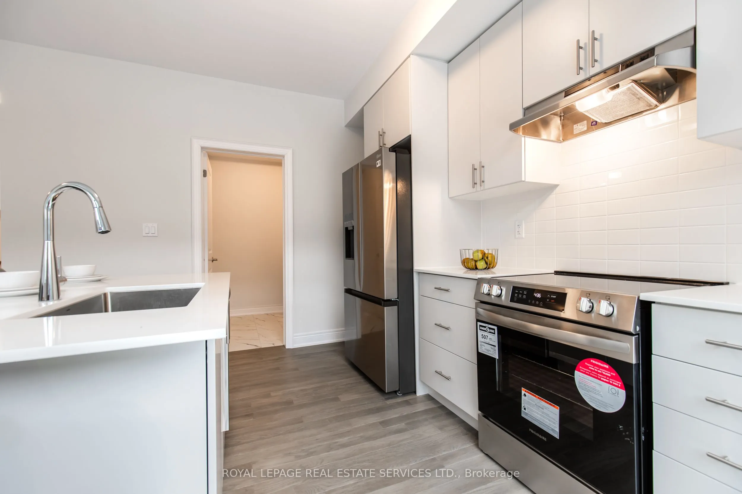 2733 Westoak Trails Boulevard