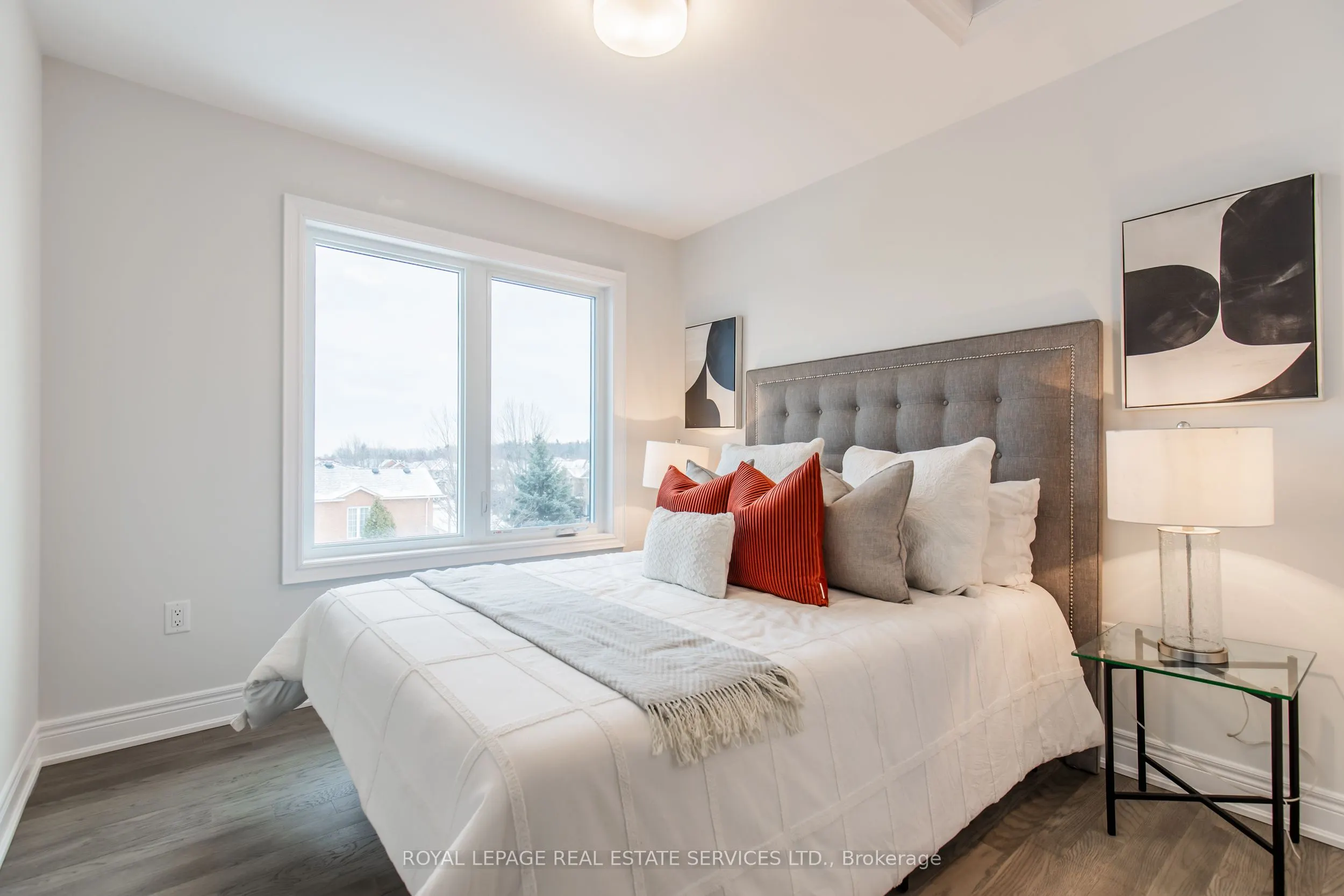 2733 Westoak Trails Boulevard