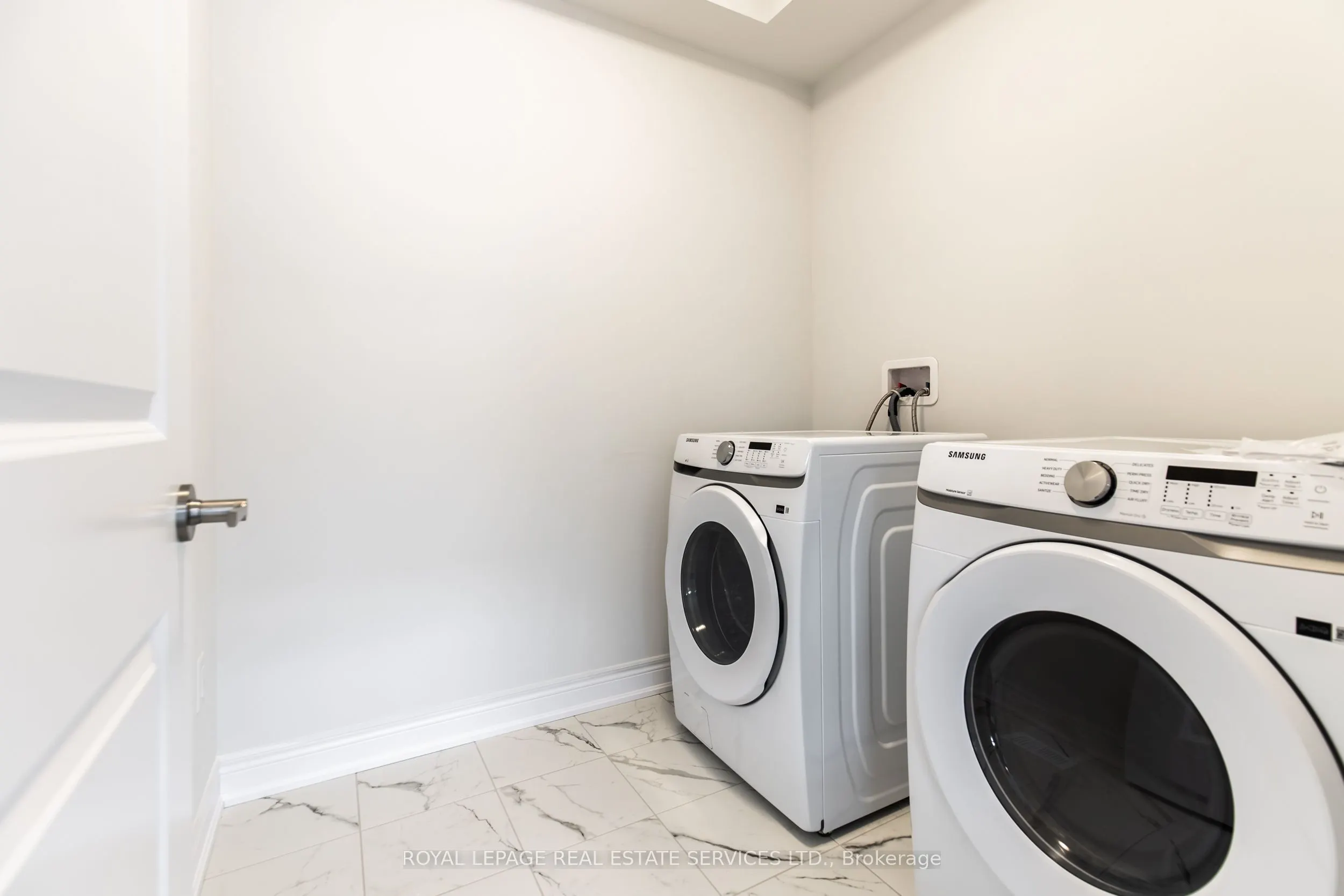 2733 Westoak Trails Boulevard