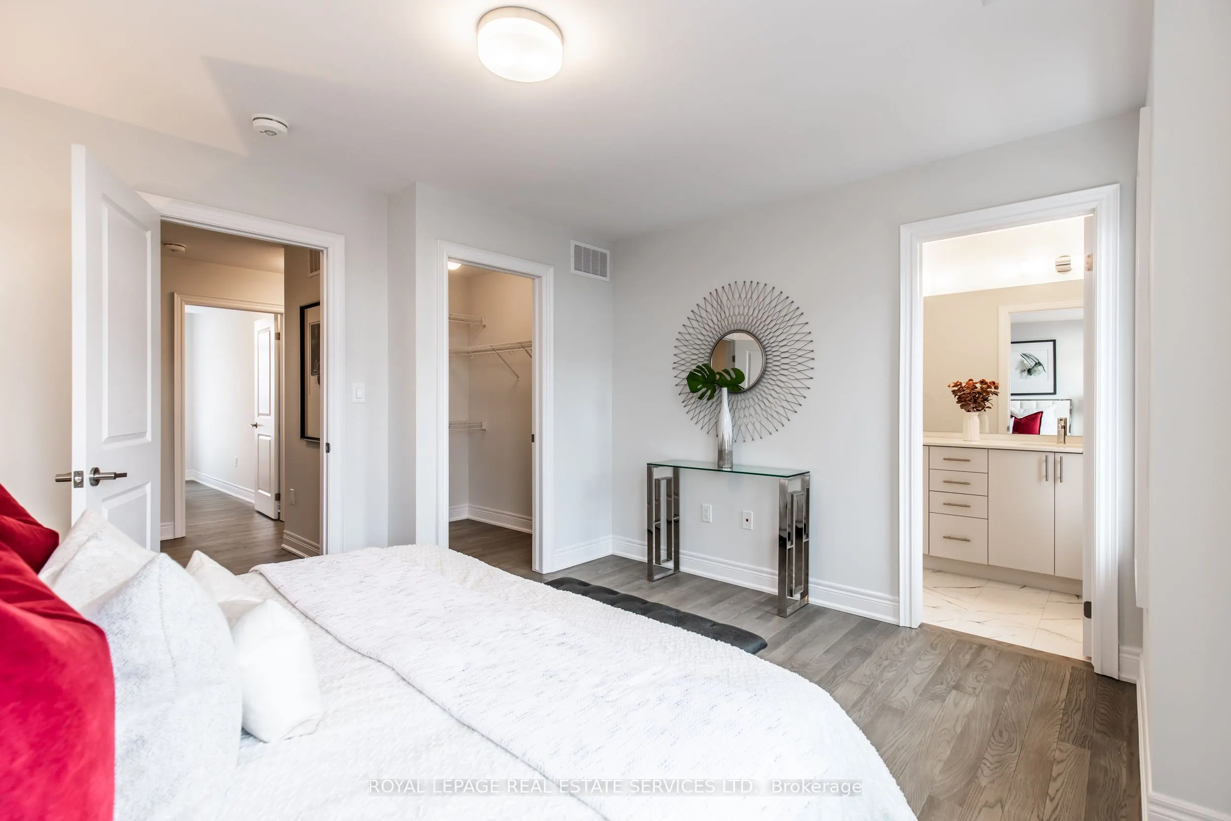 2733 Westoak Trails Boulevard