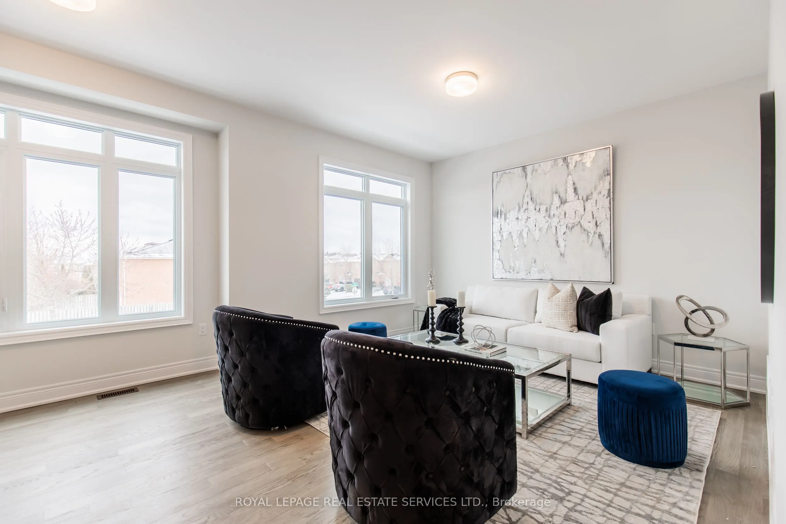 2733 Westoak Trails Boulevard