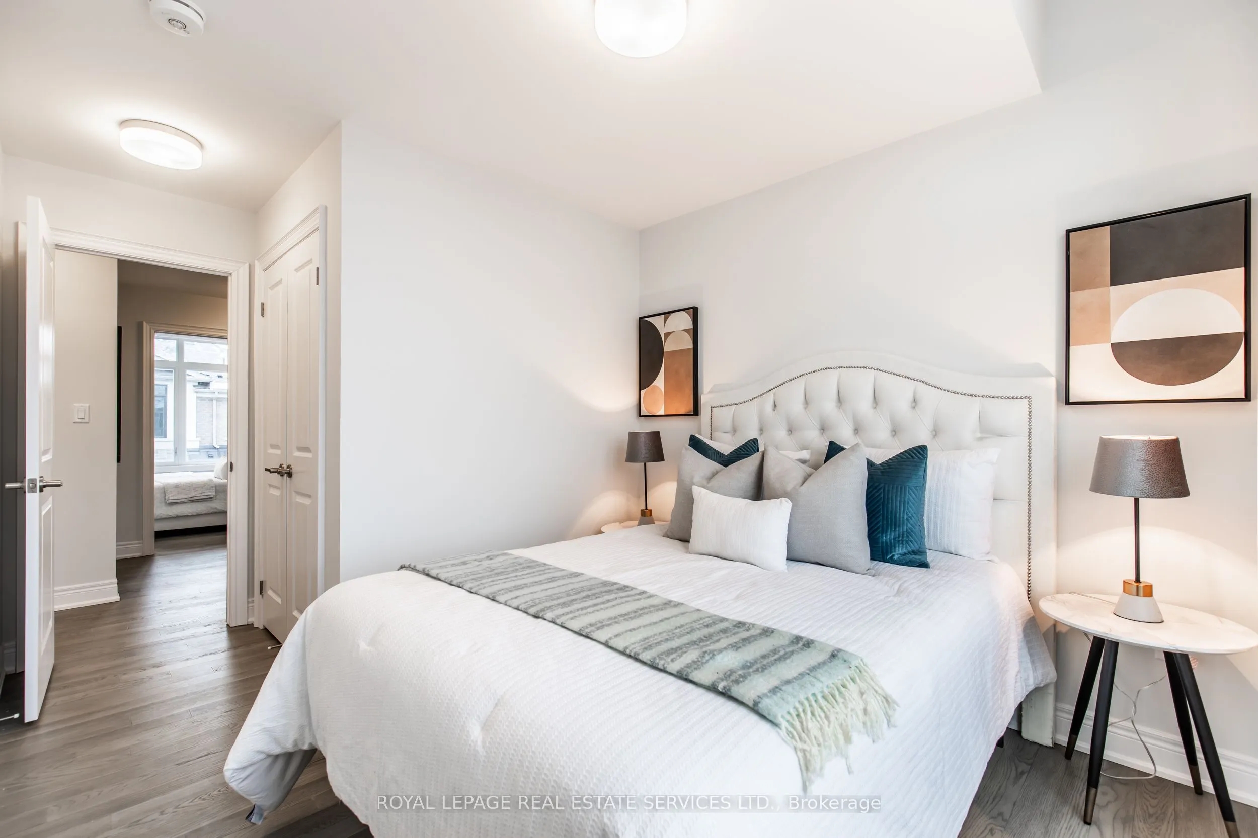 2733 Westoak Trails Boulevard