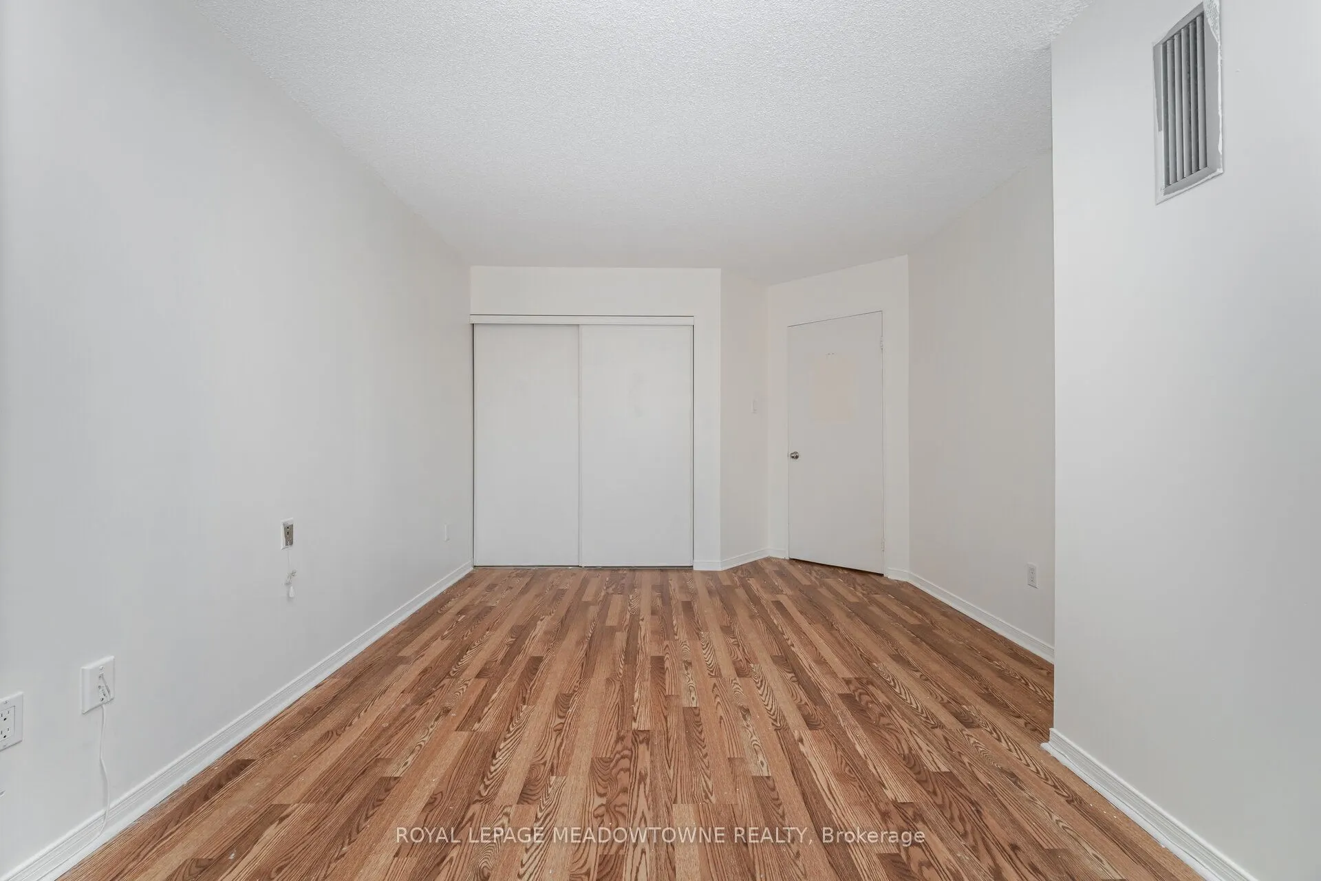 75 King Street E, #406