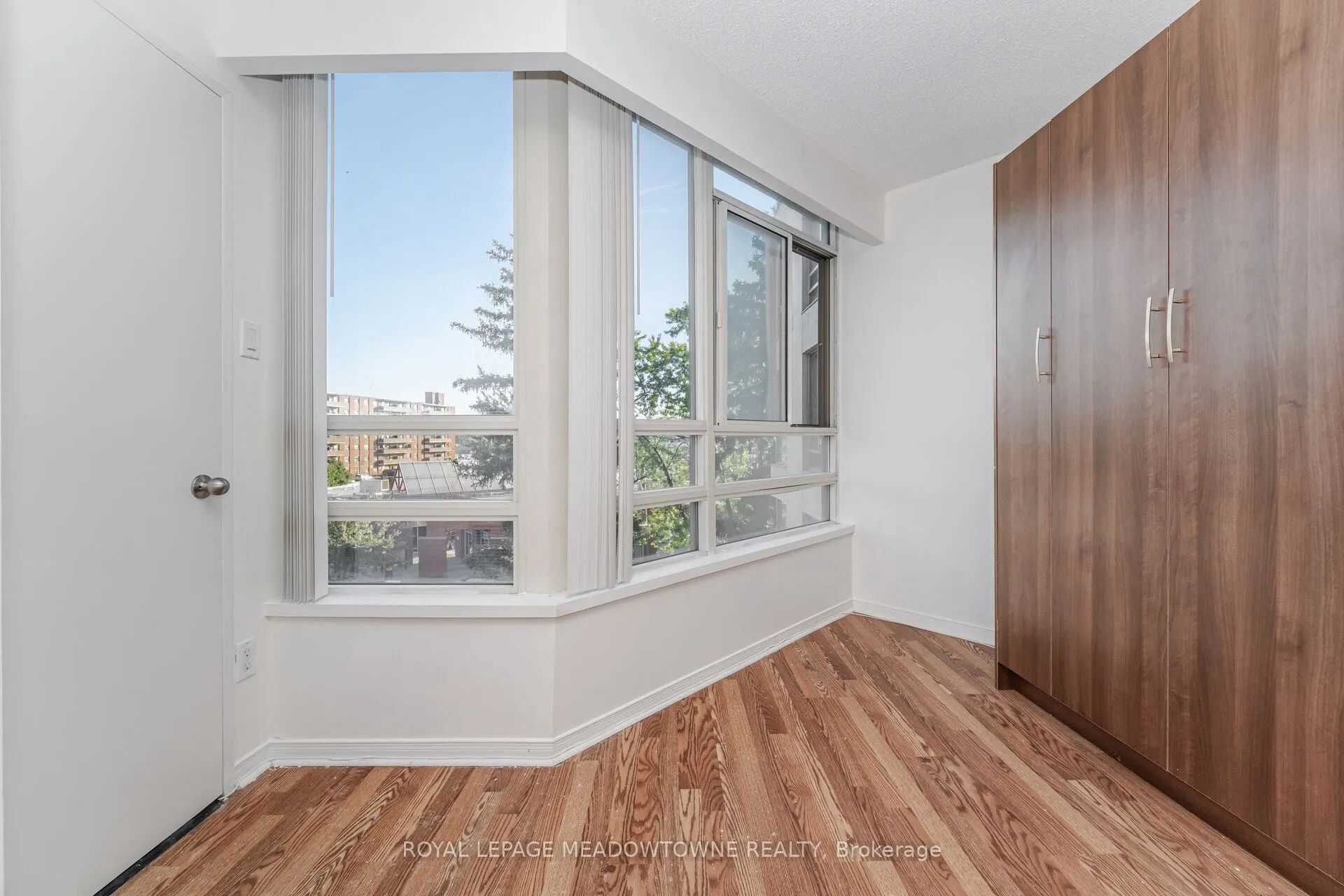 75 King Street E, #406