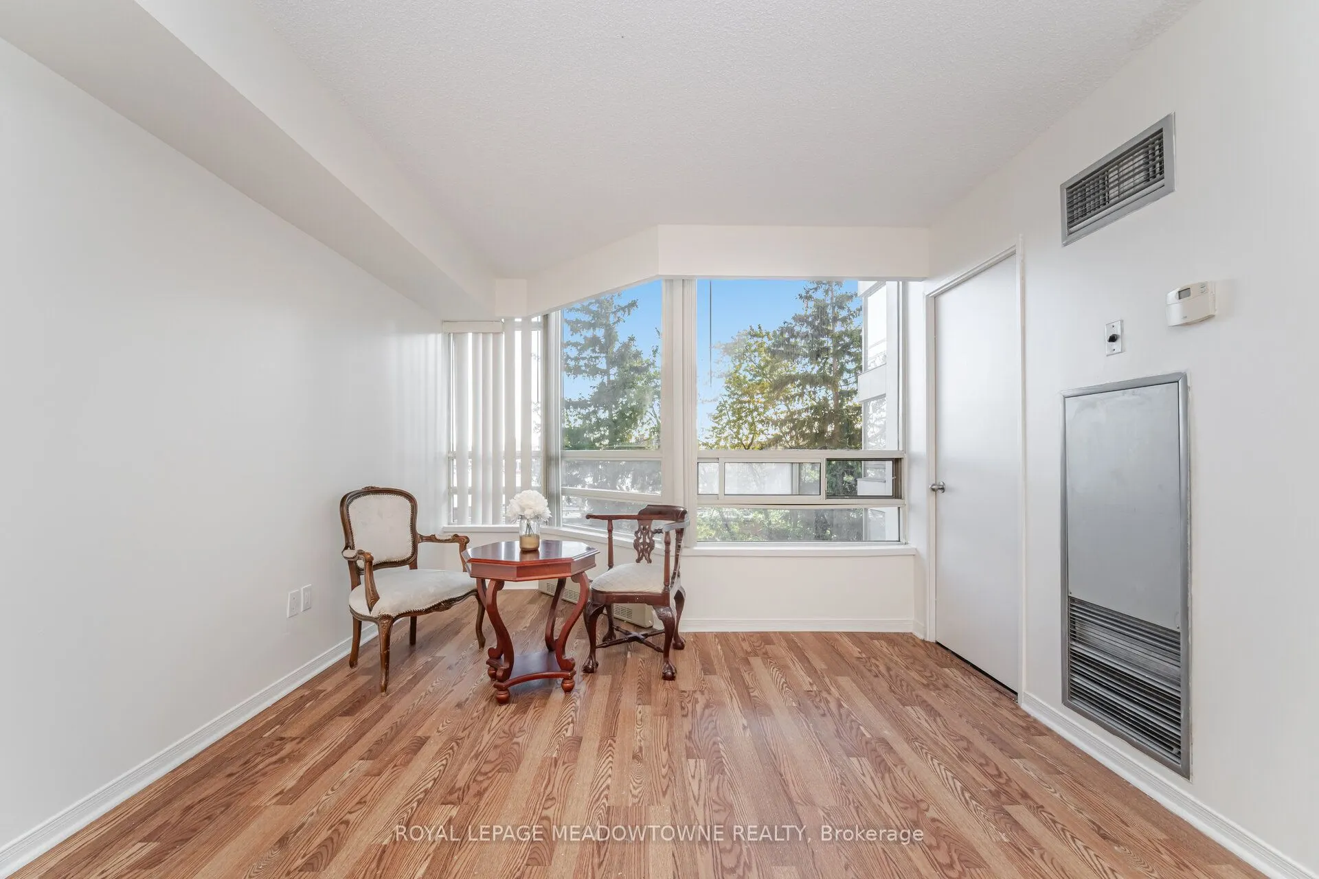 75 King Street E, #406