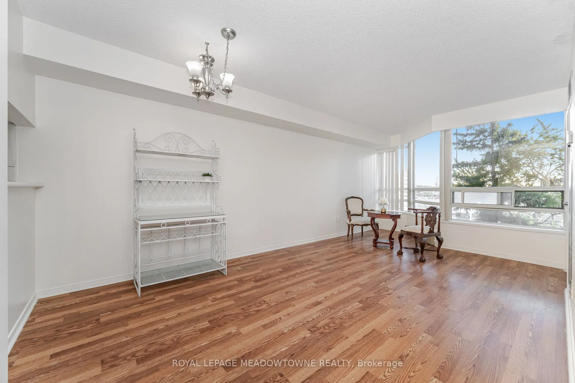 75 King Street E, #406