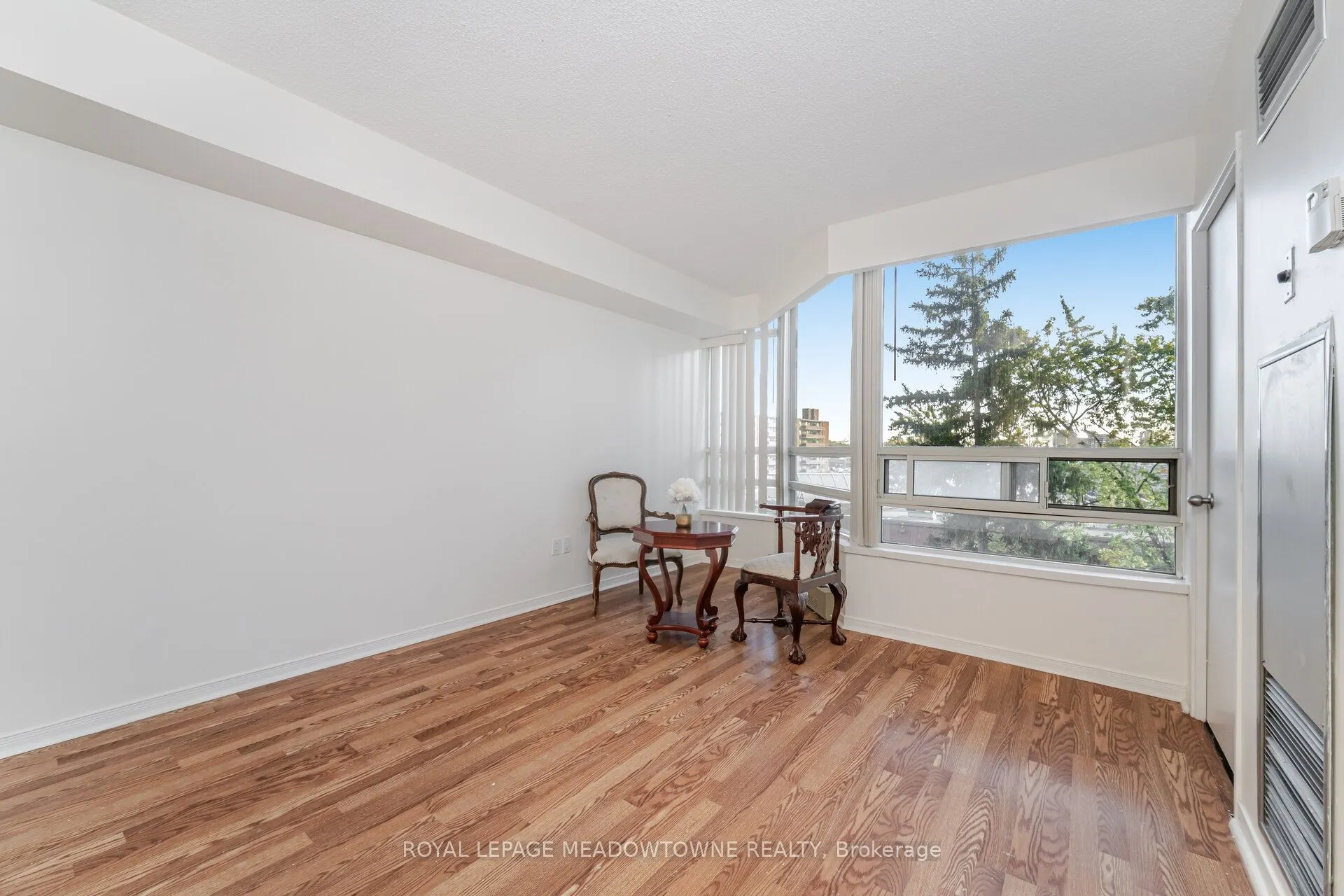 75 King Street E, #406