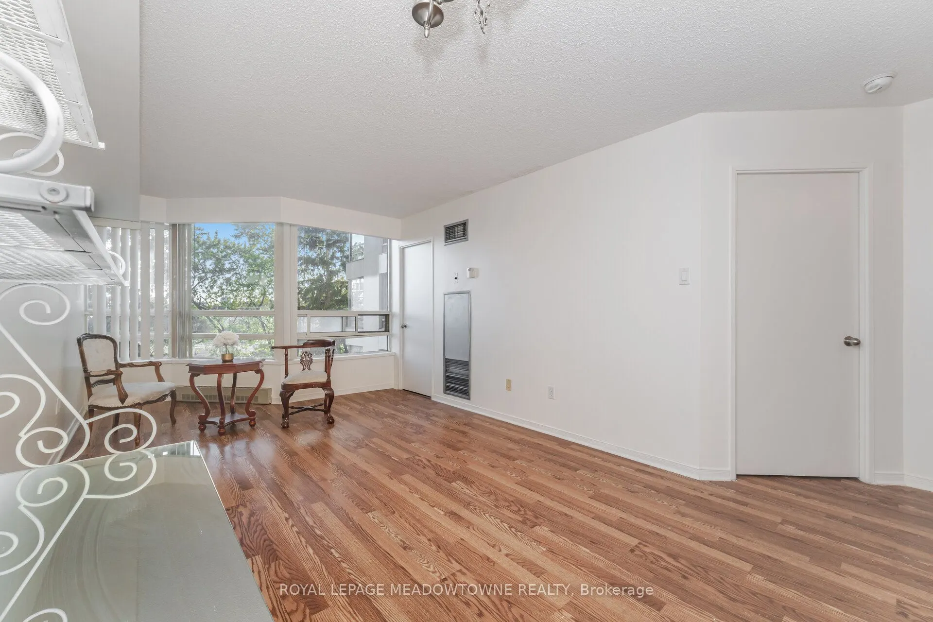 75 King Street E, #406