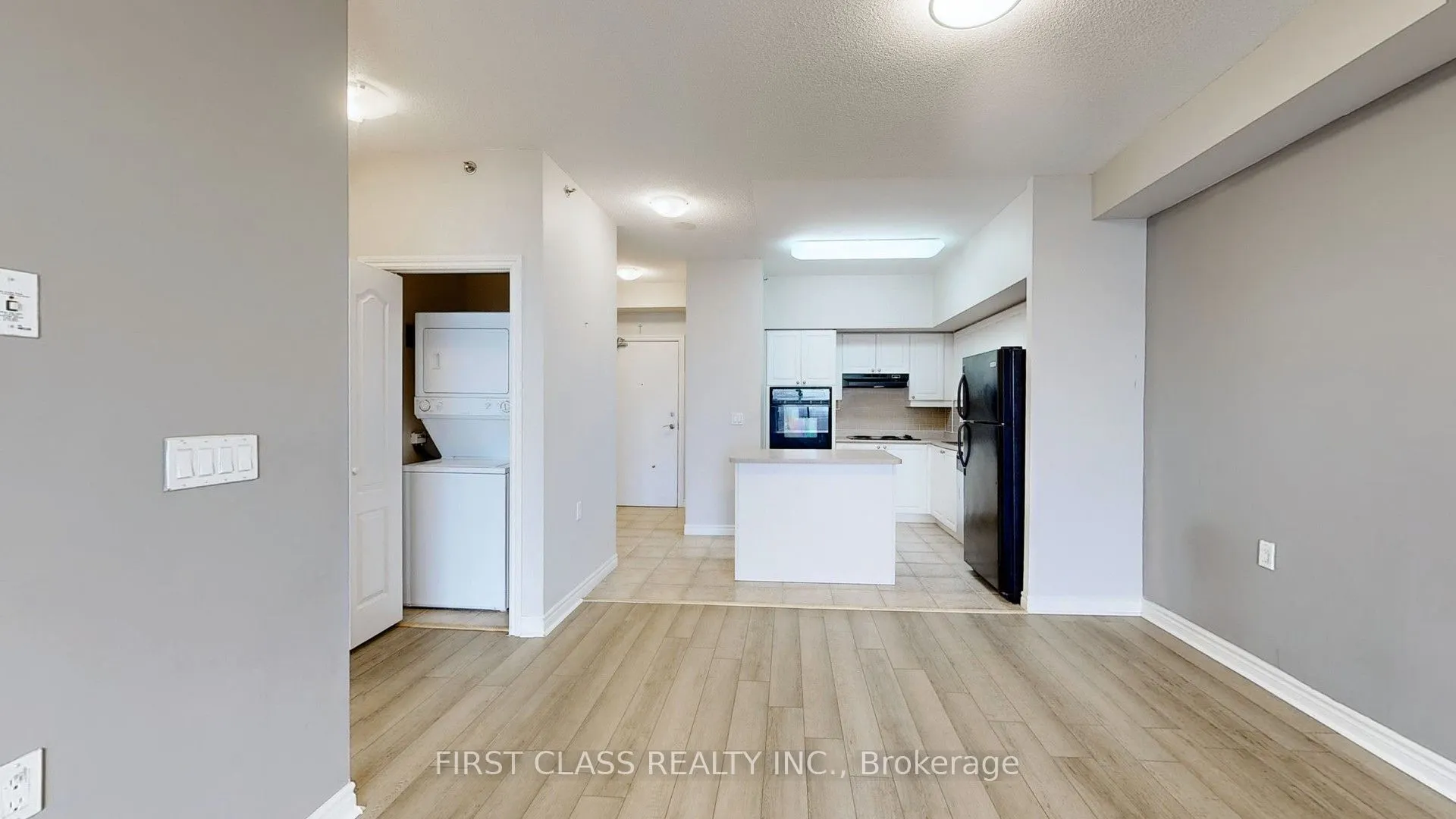 810 Scollard Court, #1201