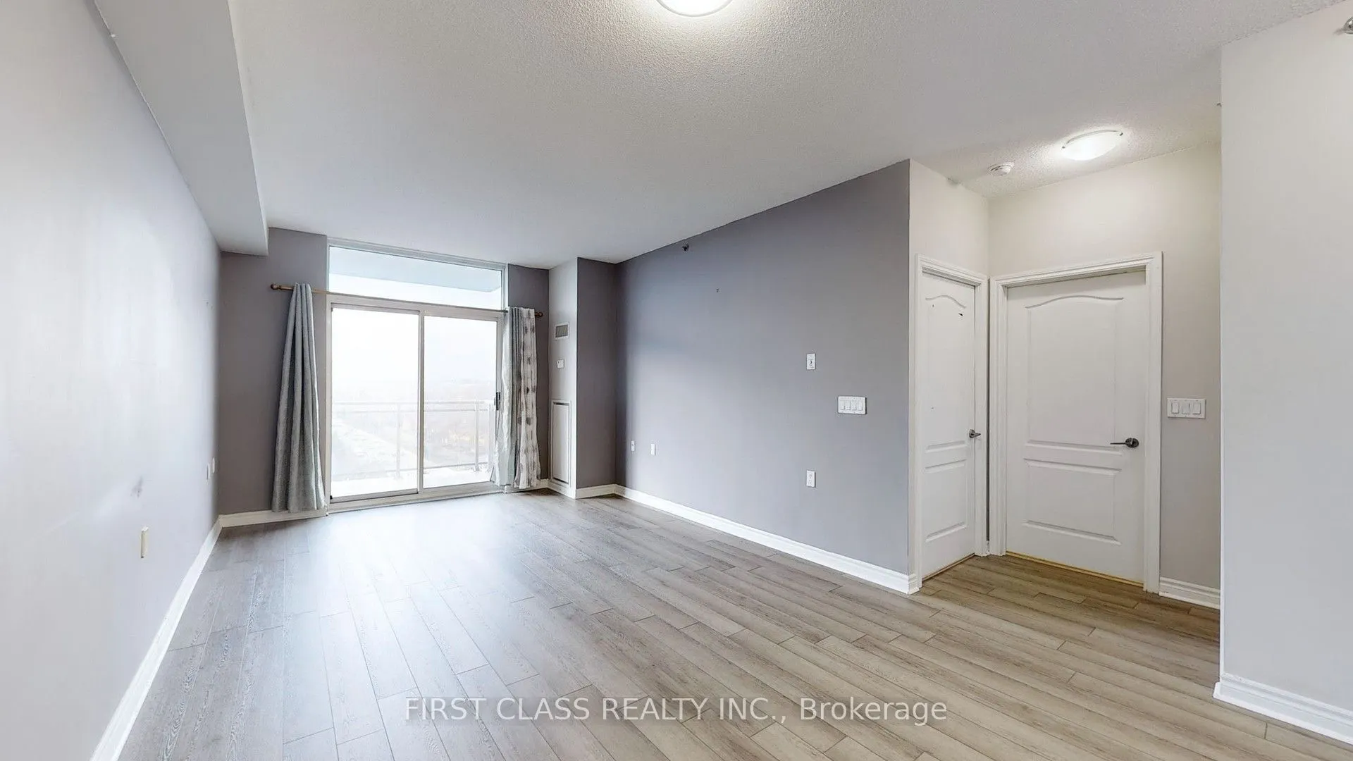 810 Scollard Court, #1201