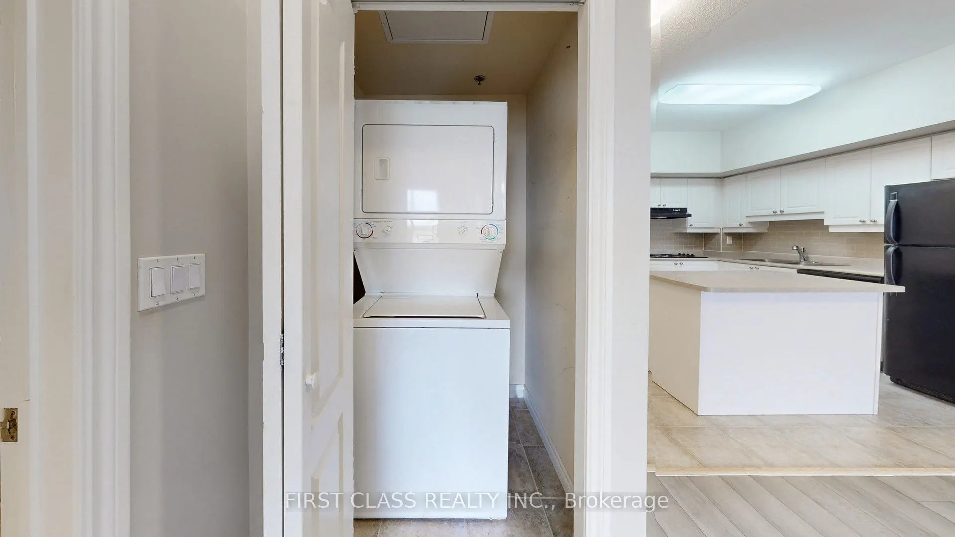 810 Scollard Court, #1201