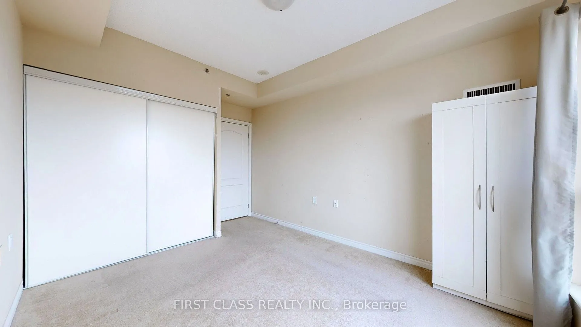 810 Scollard Court, #1201