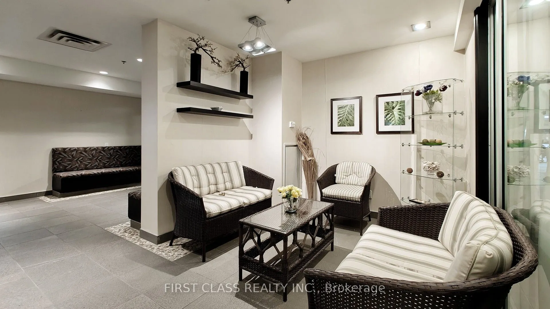 810 Scollard Court, #1201