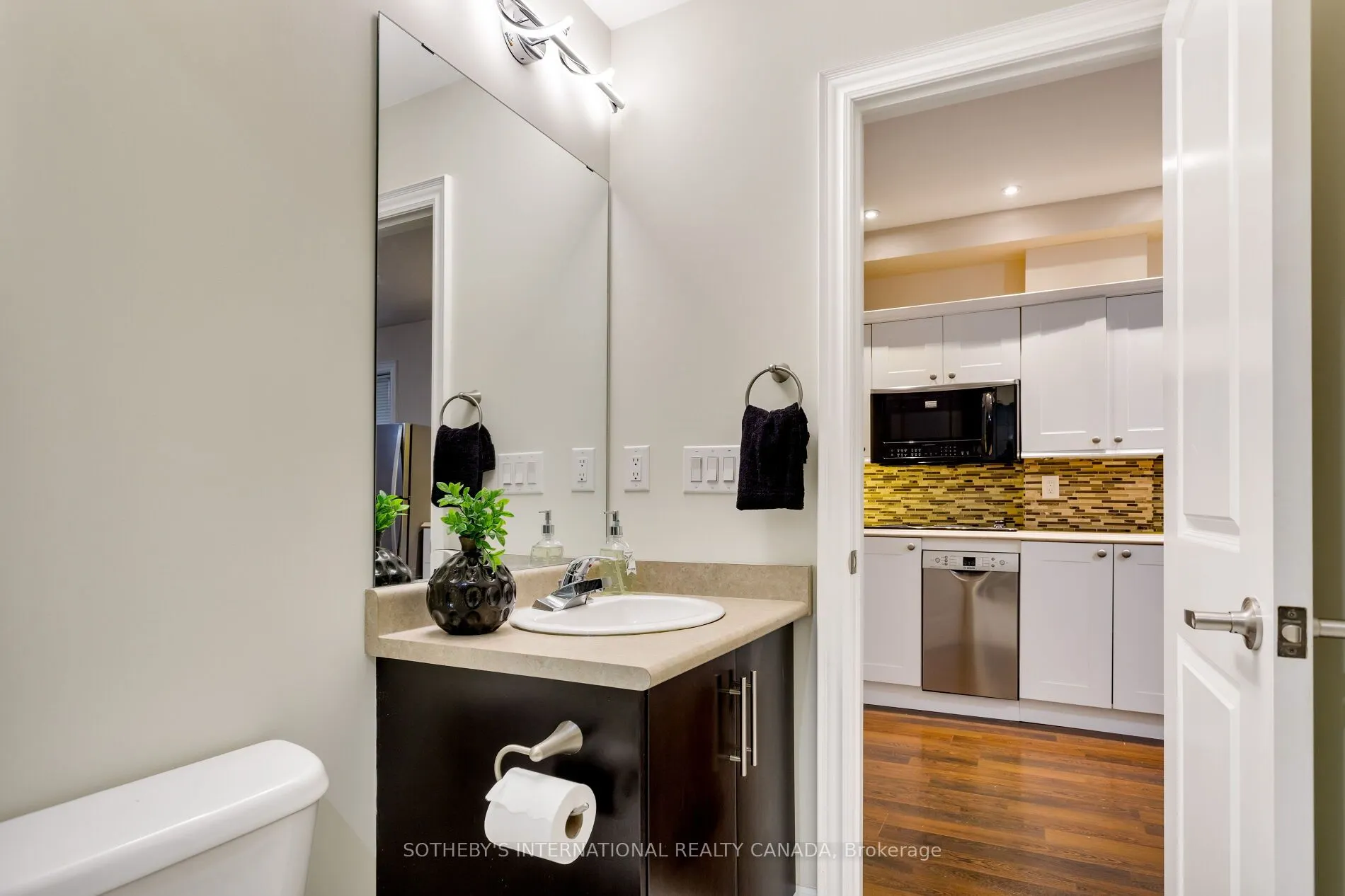 44 Forty First Street