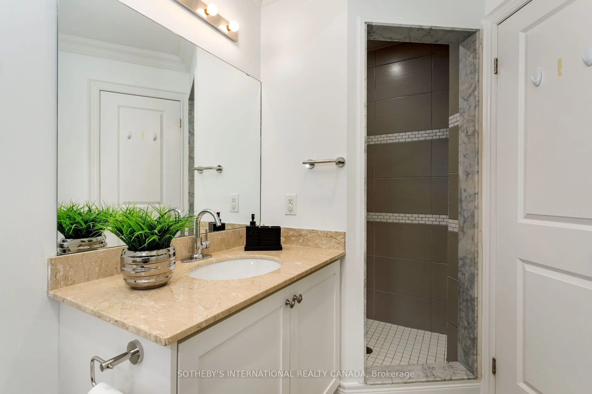 44 Forty First Street