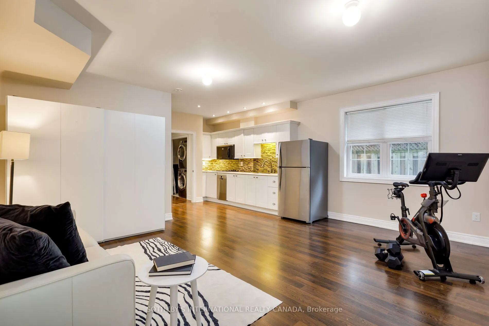 44 Forty First Street