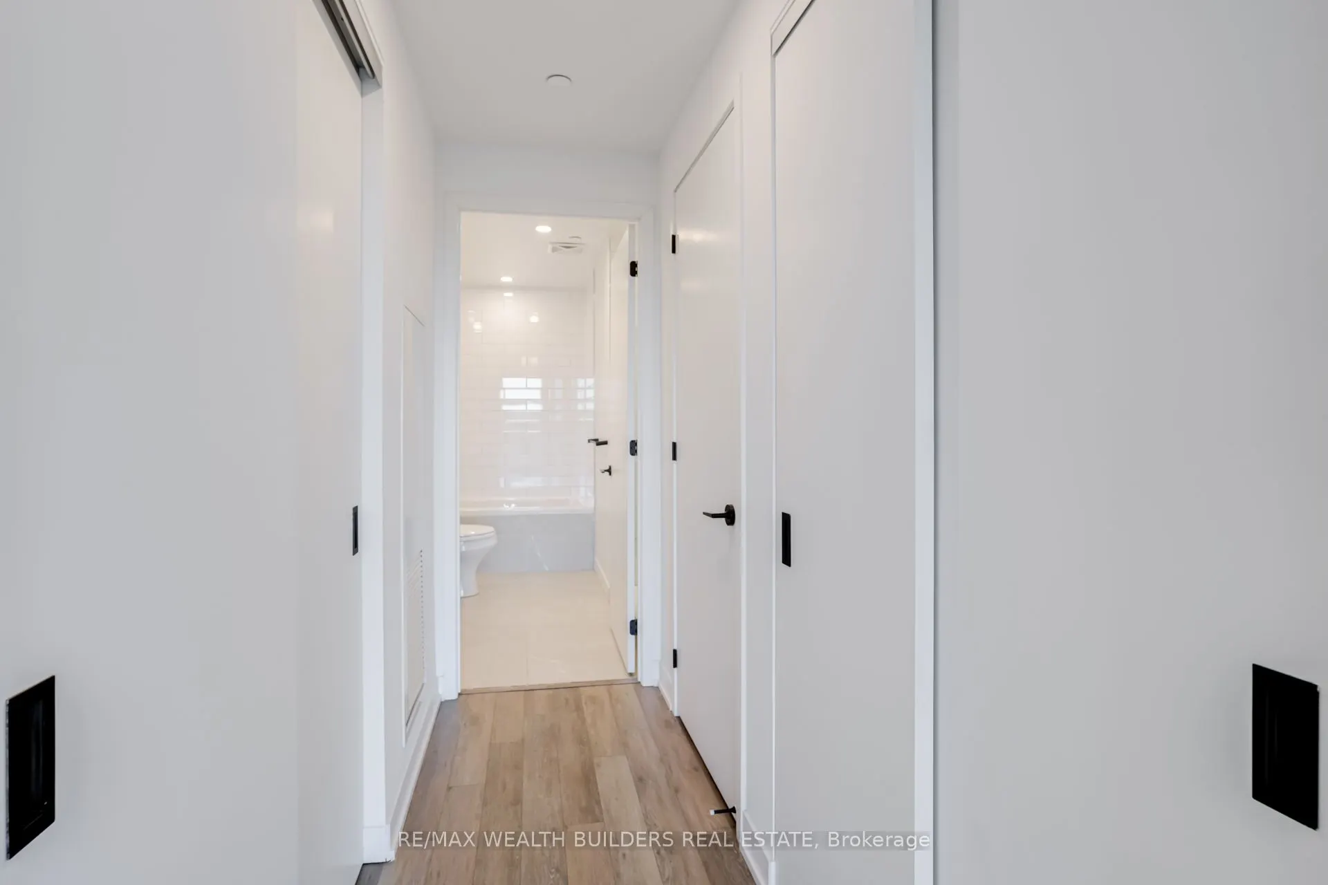 2118 Bloor Street W, #511