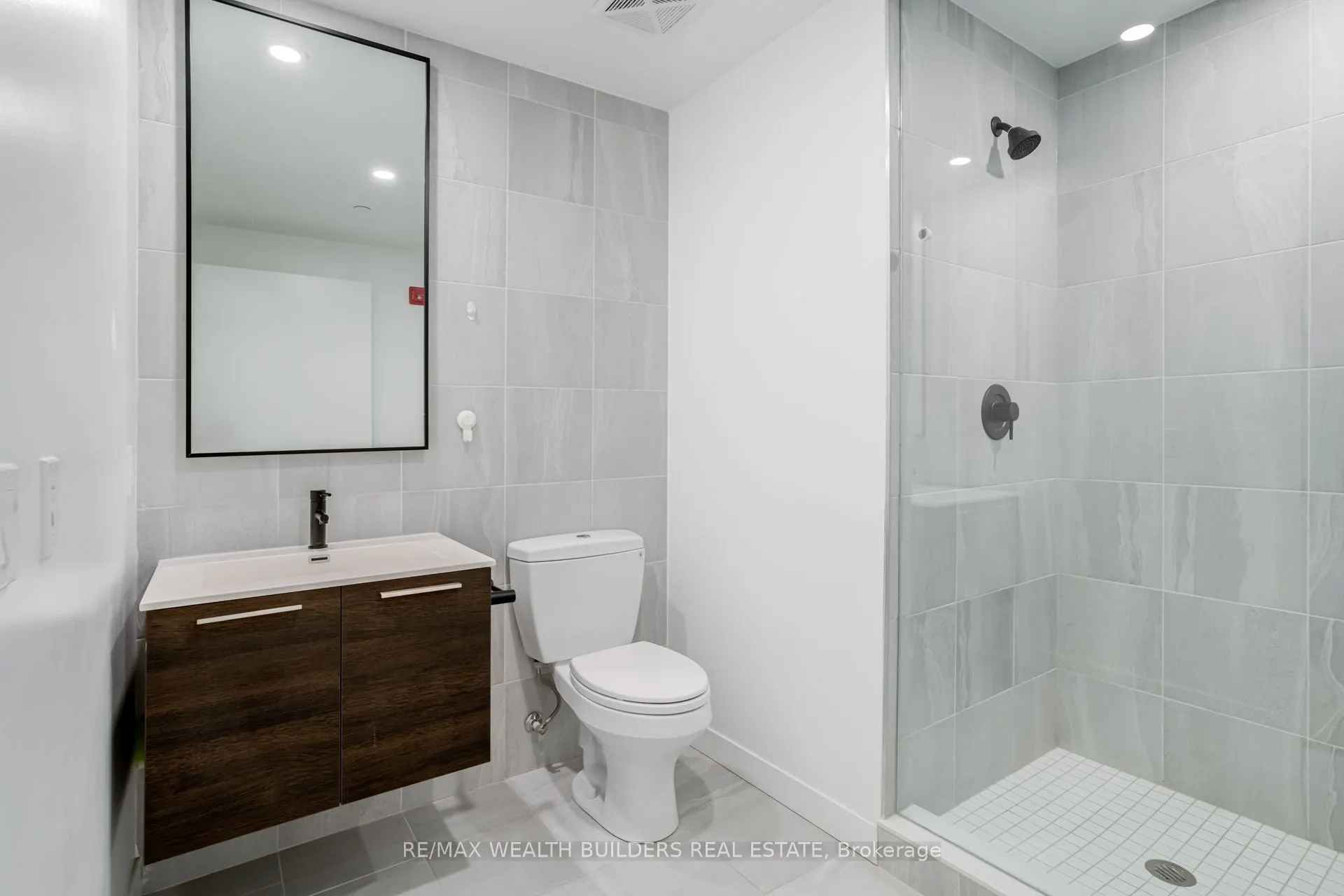 2118 Bloor Street W, #511