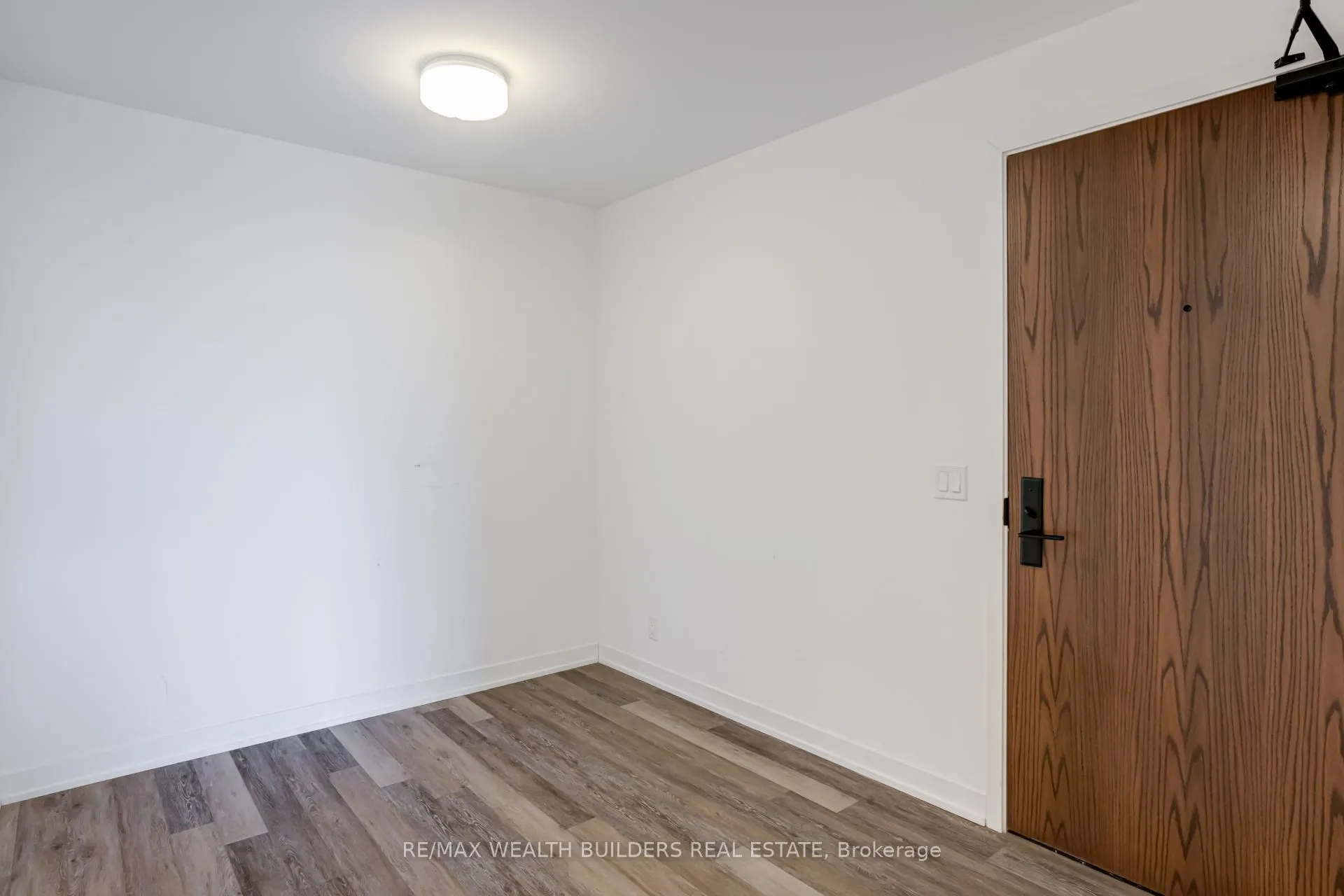 2118 Bloor Street W, #511