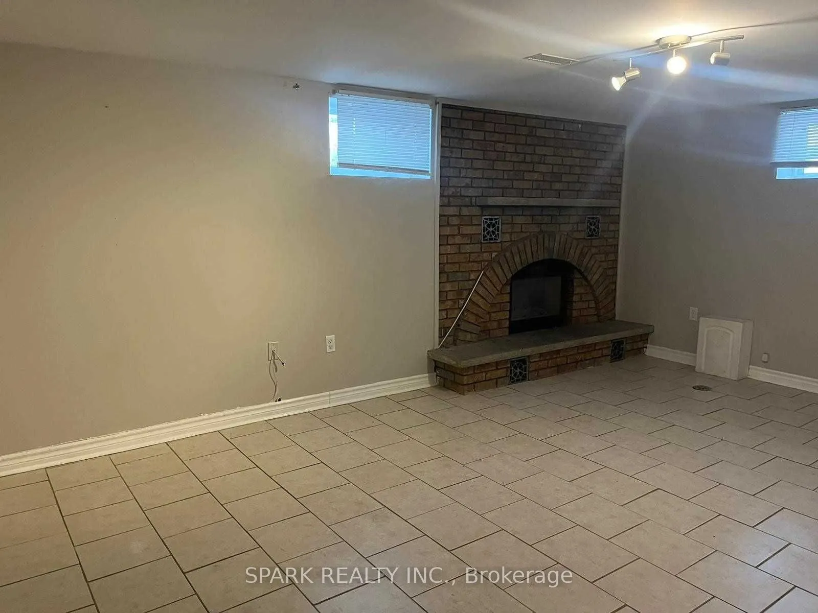 55 Moore Street, #BSMT