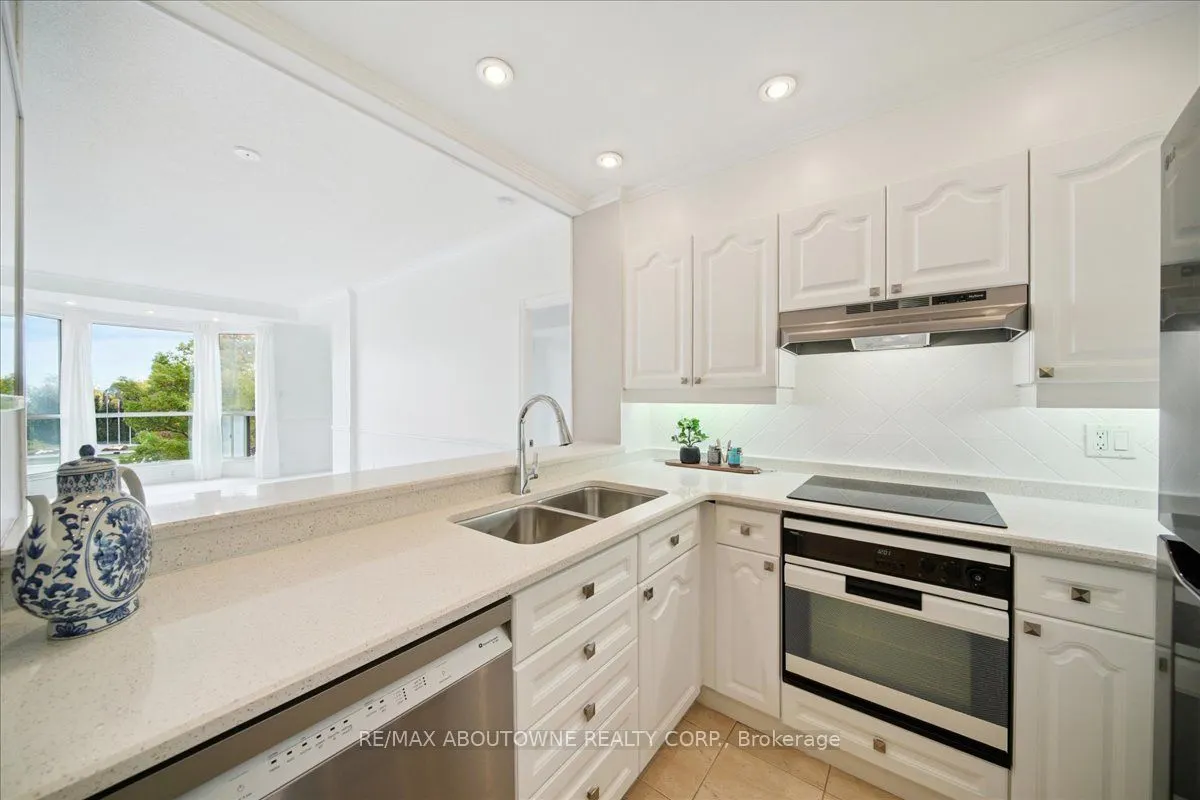 2511 Lakeshore Road W, #314