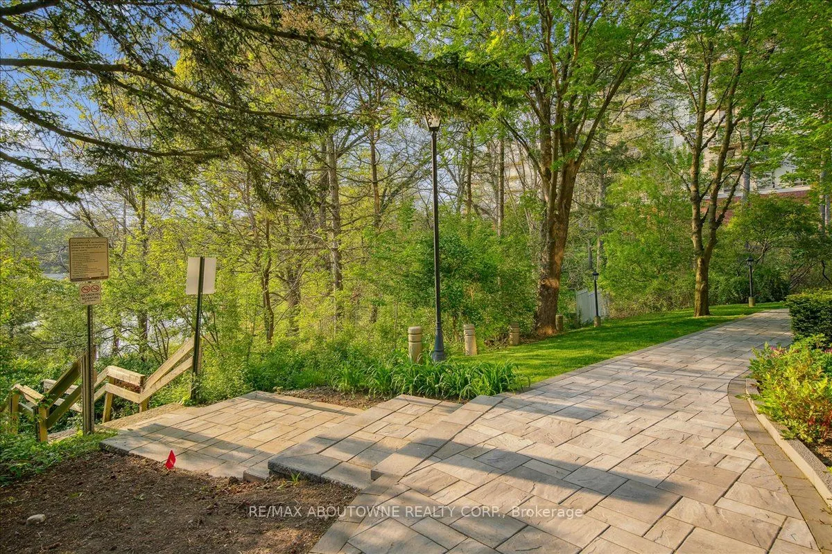 2511 Lakeshore Road W, #314