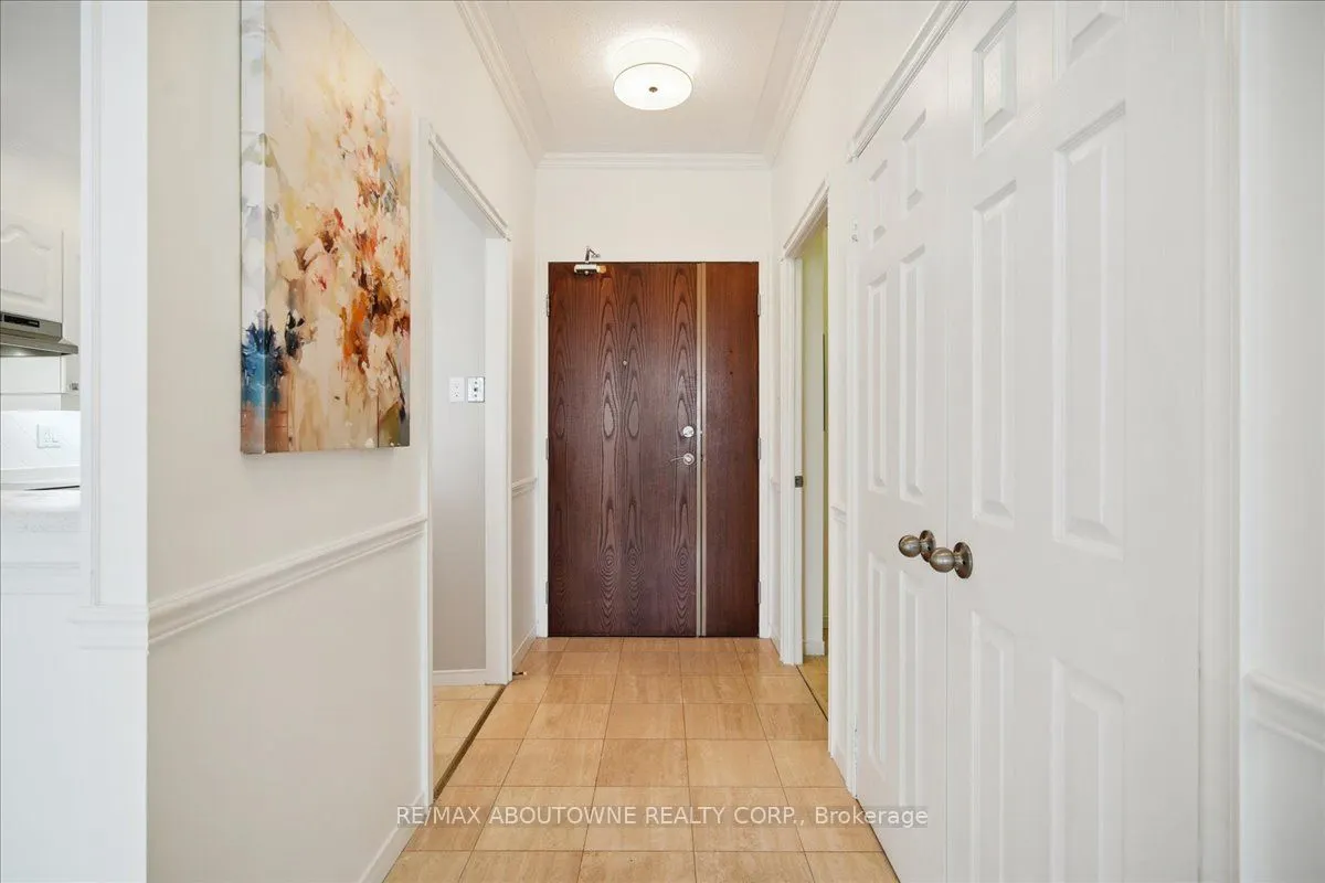 2511 Lakeshore Road W, #314