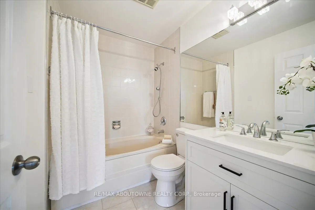 2511 Lakeshore Road W, #314