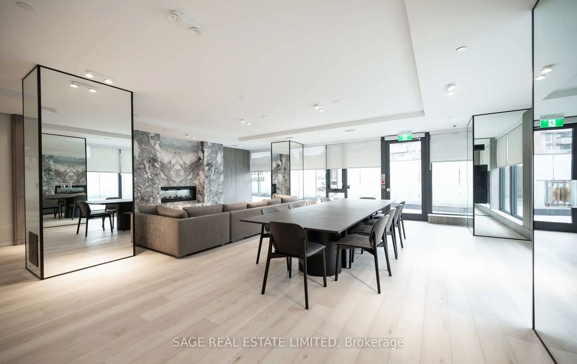 215 Lakeshore Road W, #330