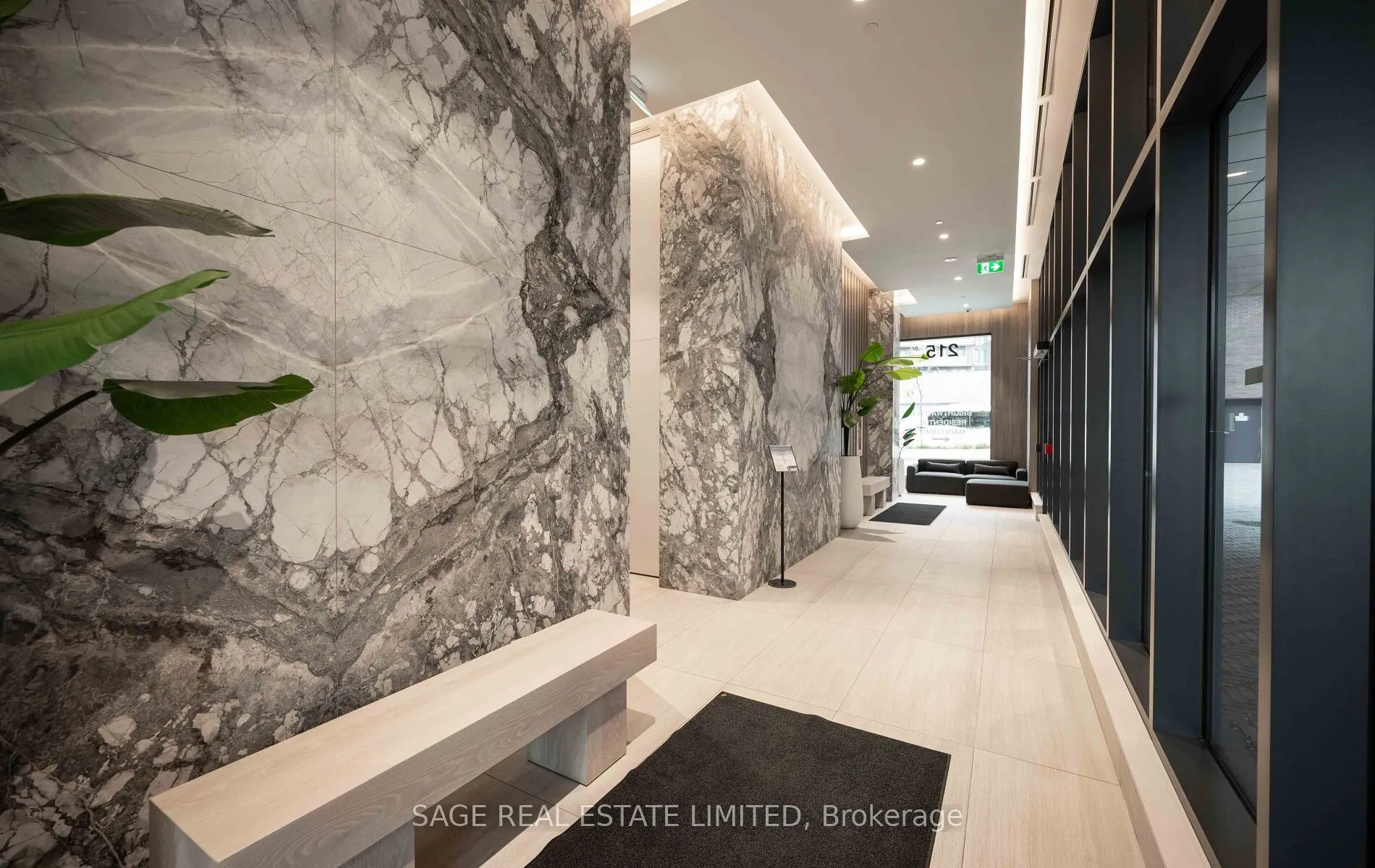 215 Lakeshore Road W, #330