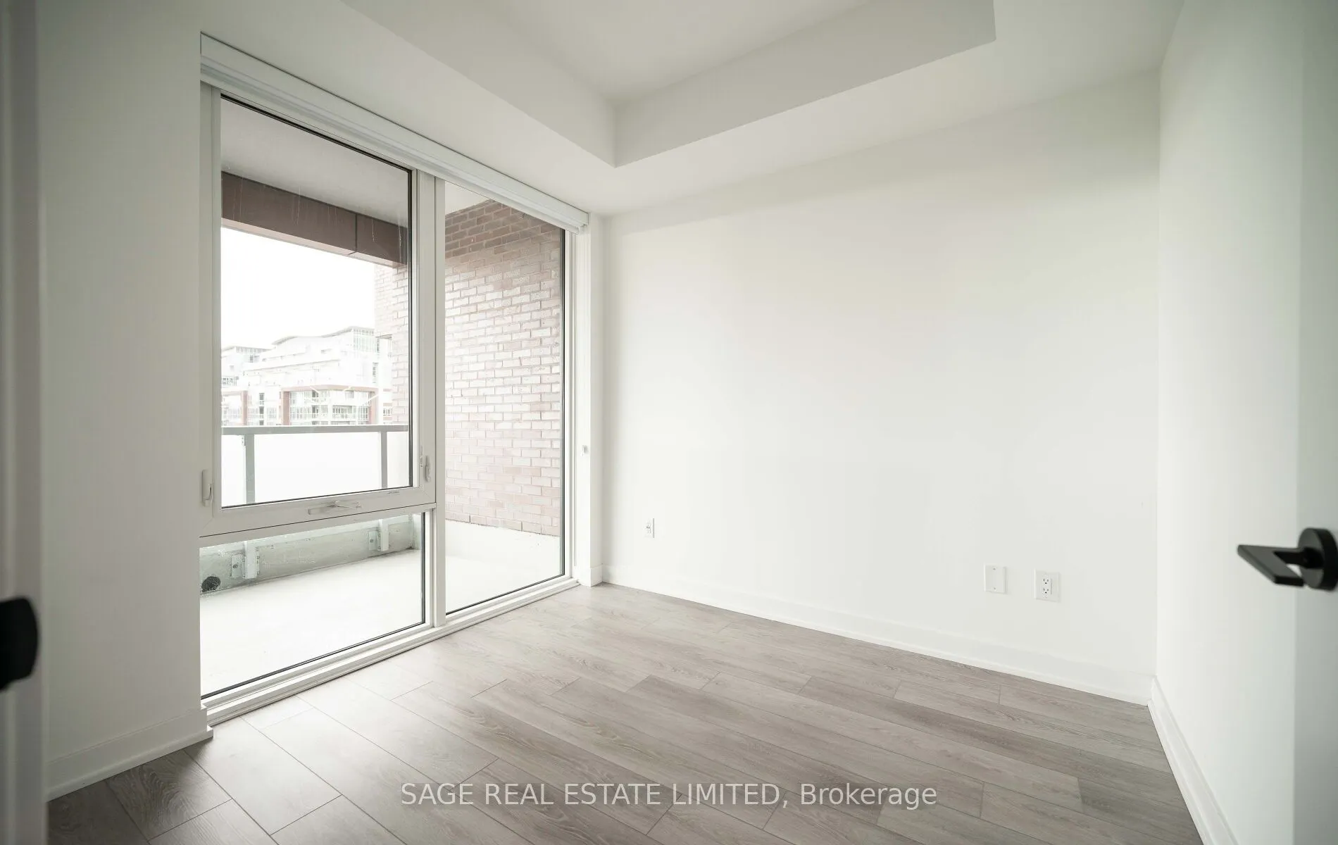 215 Lakeshore Road W, #330