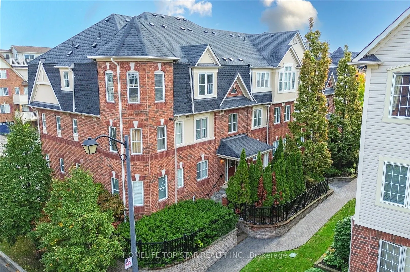 710 Neighbourhood Circle, #6