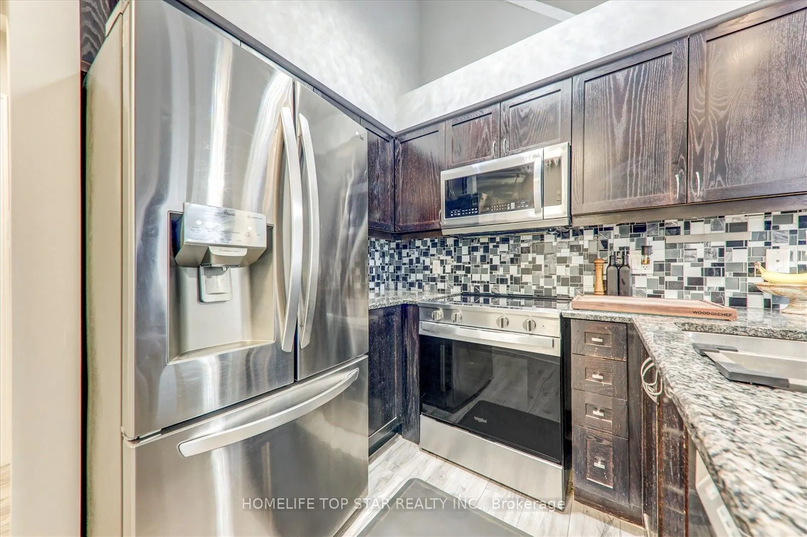 710 Neighbourhood Circle, #6